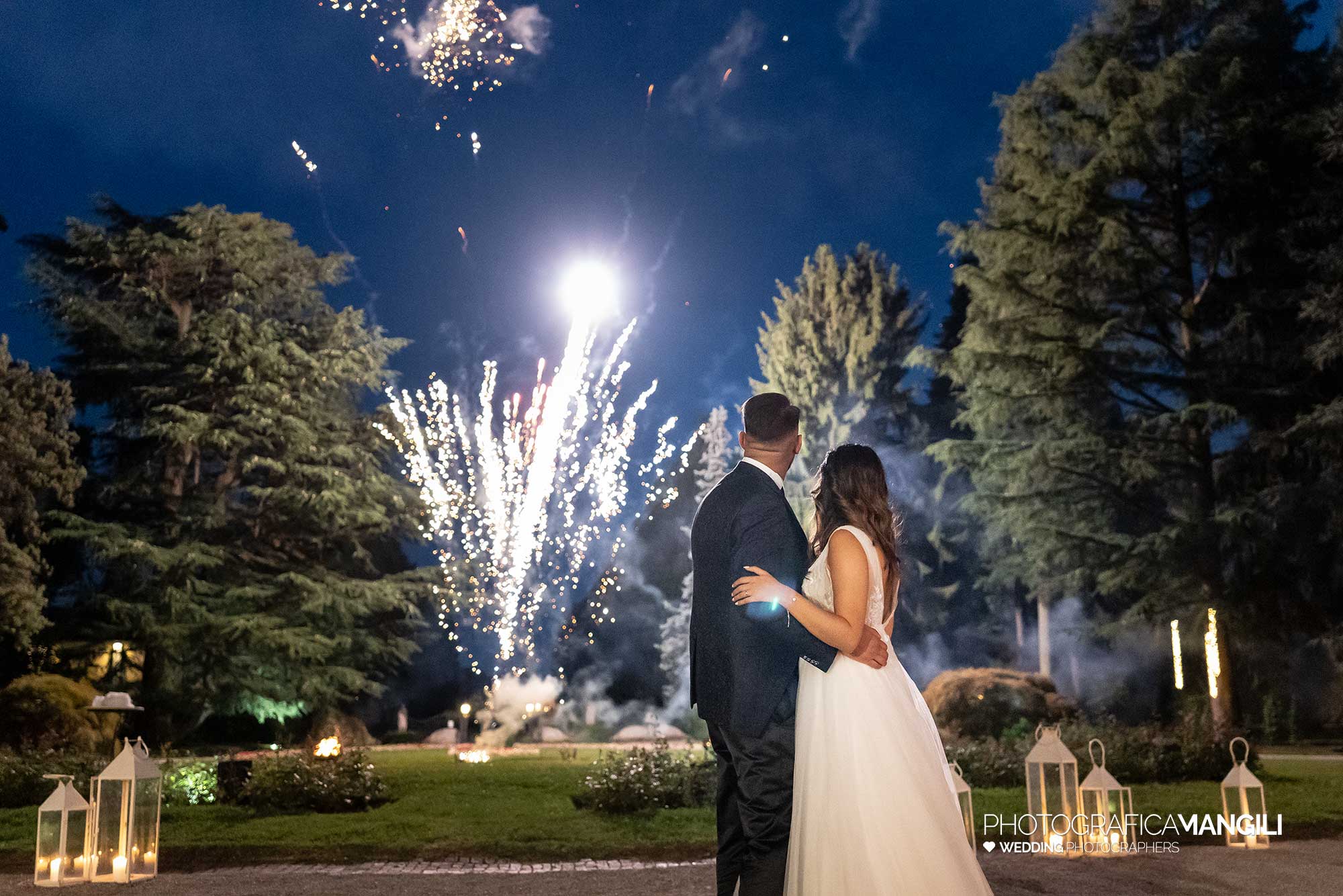 039 fotografo matrimonio reportage wedding sposi ritratti fuochi artificio villa acquaroli carvico bergamo 039 fotografo matrimonio reportage wedding sposi ritratti fuochi artificio villa acquaroli carvico bergamo