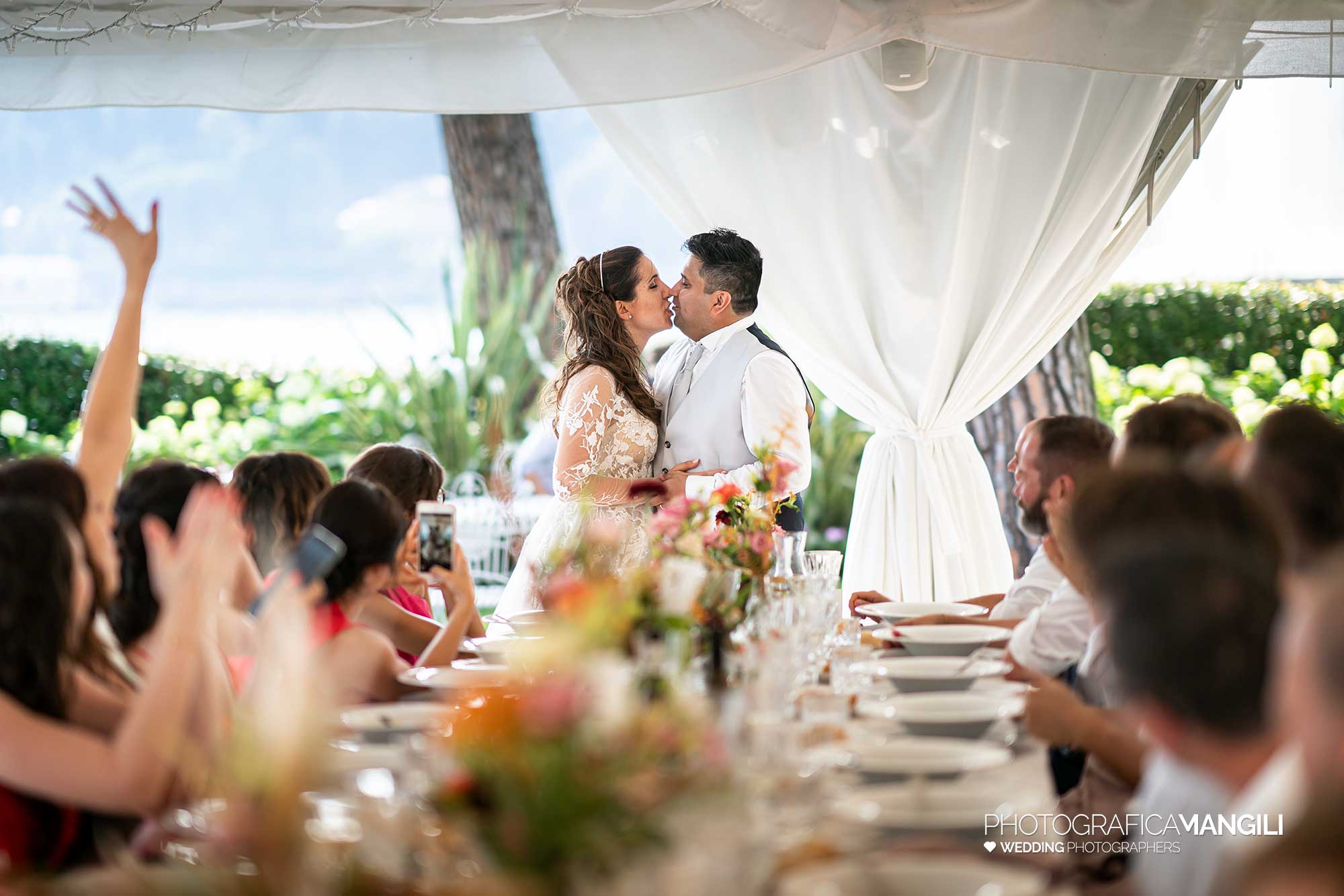 039 fotografo matrimonio reportage wedding sposi ritratti lago tavoli bacio villa geno como 039 fotografo matrimonio reportage wedding sposi ritratti lago tavoli bacio villa geno como