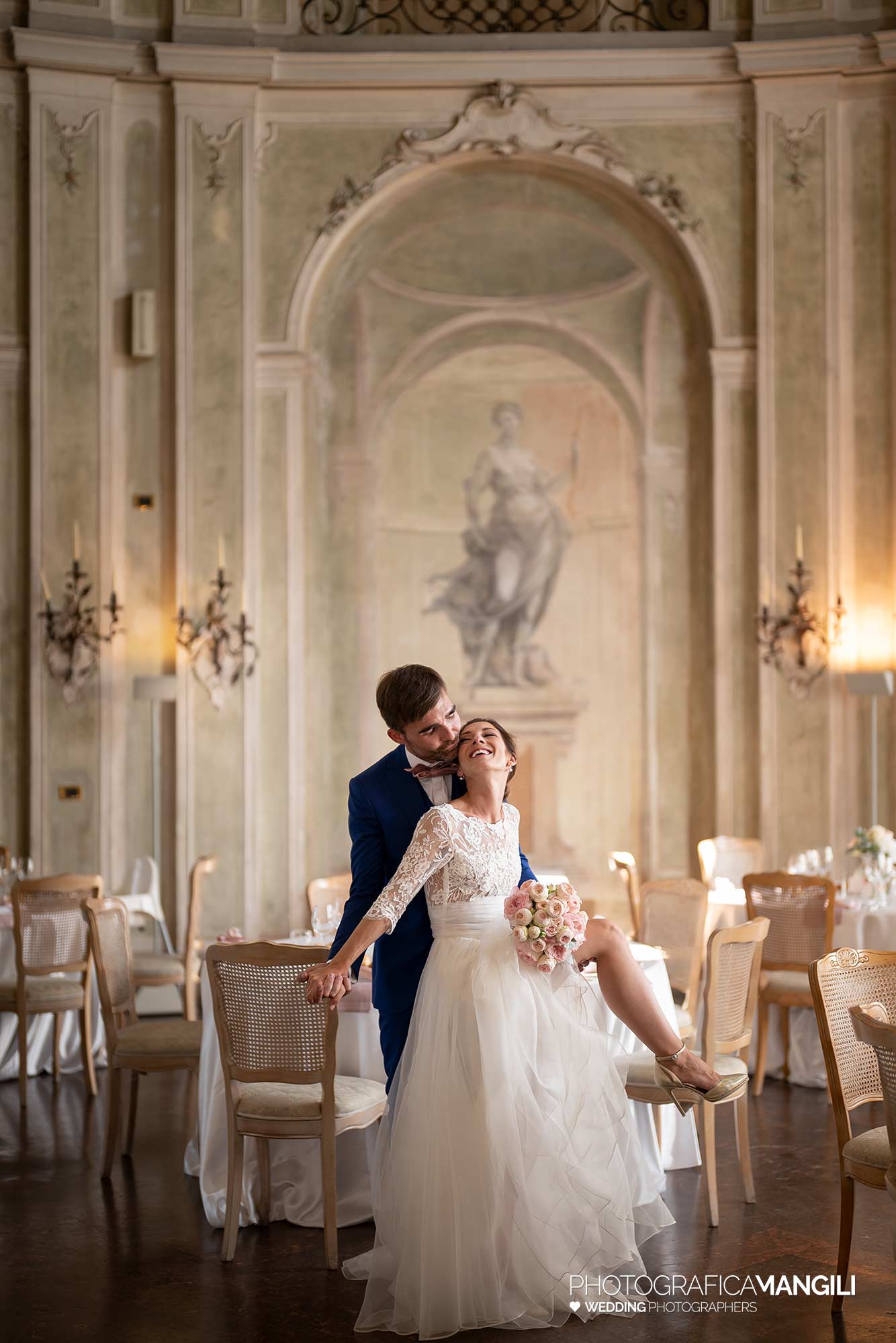 040 fotografo matrimonio reportage ritratto wedding sposi sala pranzo villa borromeo cassano d adda milano 040 fotografo matrimonio reportage ritratto wedding sposi sala pranzo villa borromeo cassano d adda milano