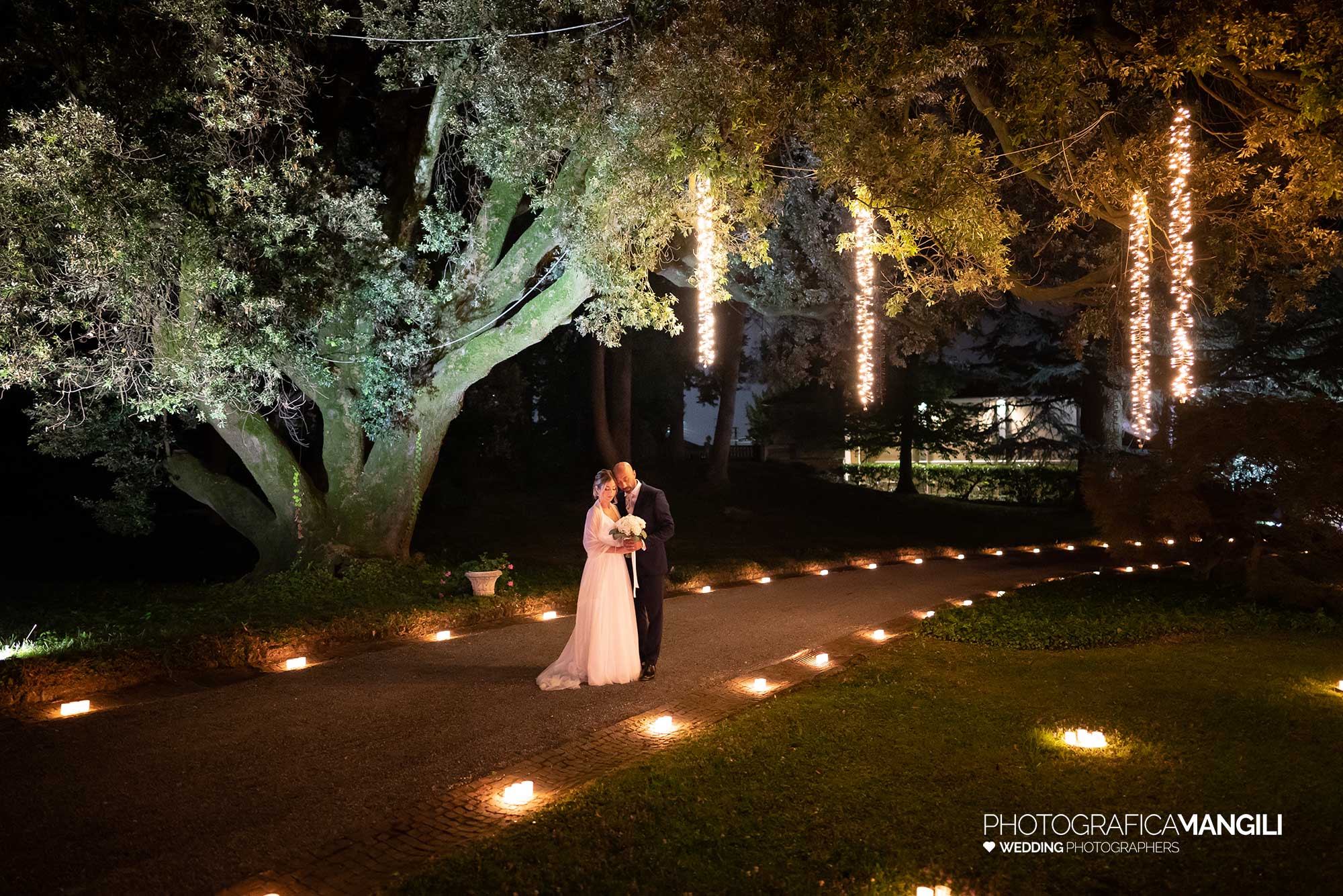 041 fotografo matrimonio reportage wedding sposi ritratto notturna villa acquaroli carvico bergamo 041 fotografo matrimonio reportage wedding sposi ritratto notturna villa acquaroli carvico bergamo