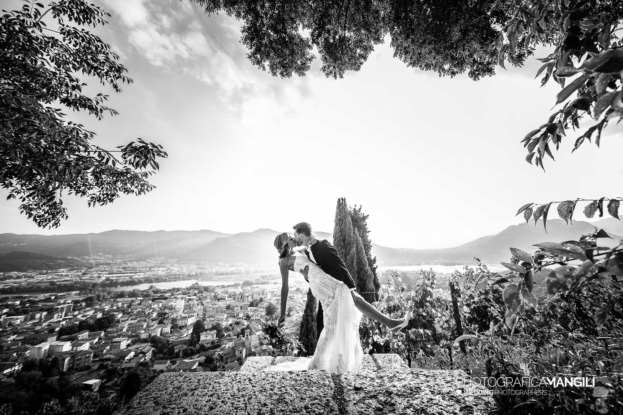 041 fotografo matrimonio reportage wedding sposi ritratto romantico castello rossino calolziocorte lecco lago 041 fotografo matrimonio reportage wedding sposi ritratto romantico castello rossino calolziocorte lecco lago