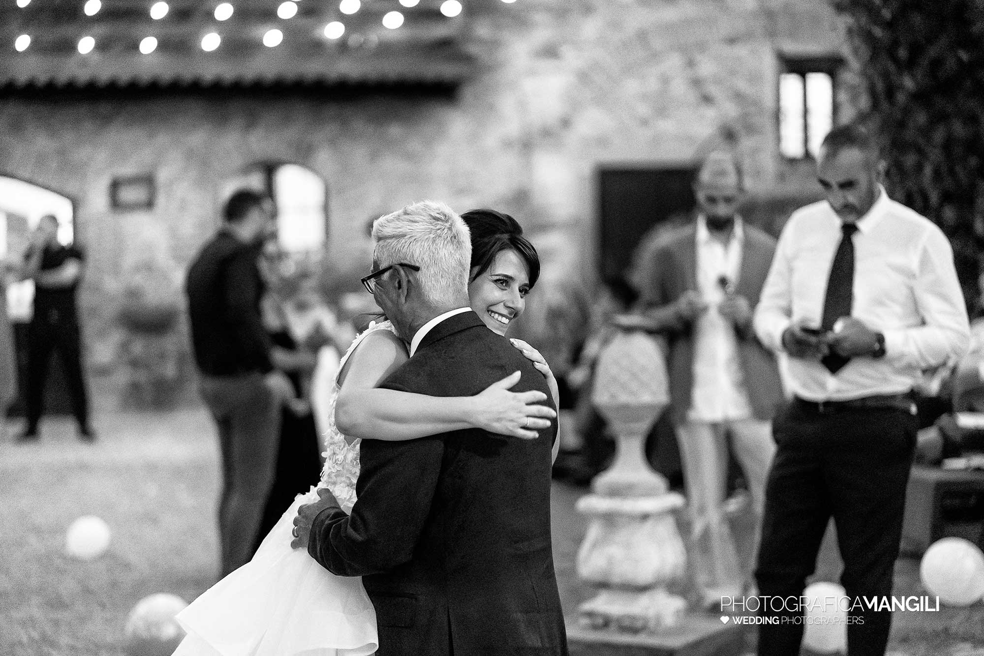 041 reportage foto matrimonio wedding ritratto sposa ballo papà castello marigolda curno bergamo 041 reportage foto matrimonio wedding ritratto sposa ballo papà castello marigolda curno bergamo