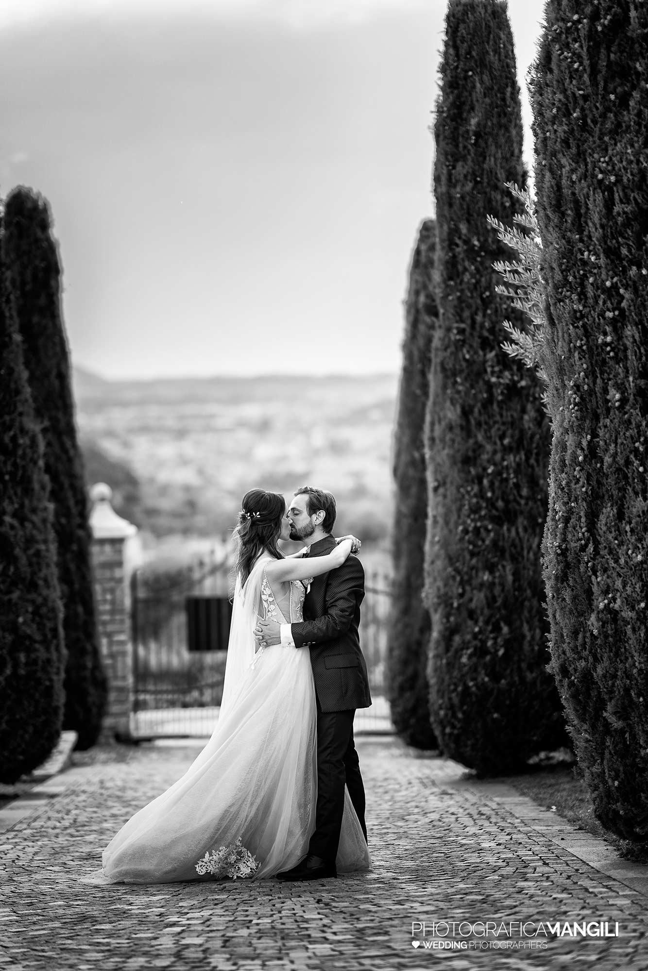 041 reportage foto matrimonio wedding ritratto sposi bacio le cantorie gussago brescia 041 reportage foto matrimonio wedding ritratto sposi bacio le cantorie gussago brescia