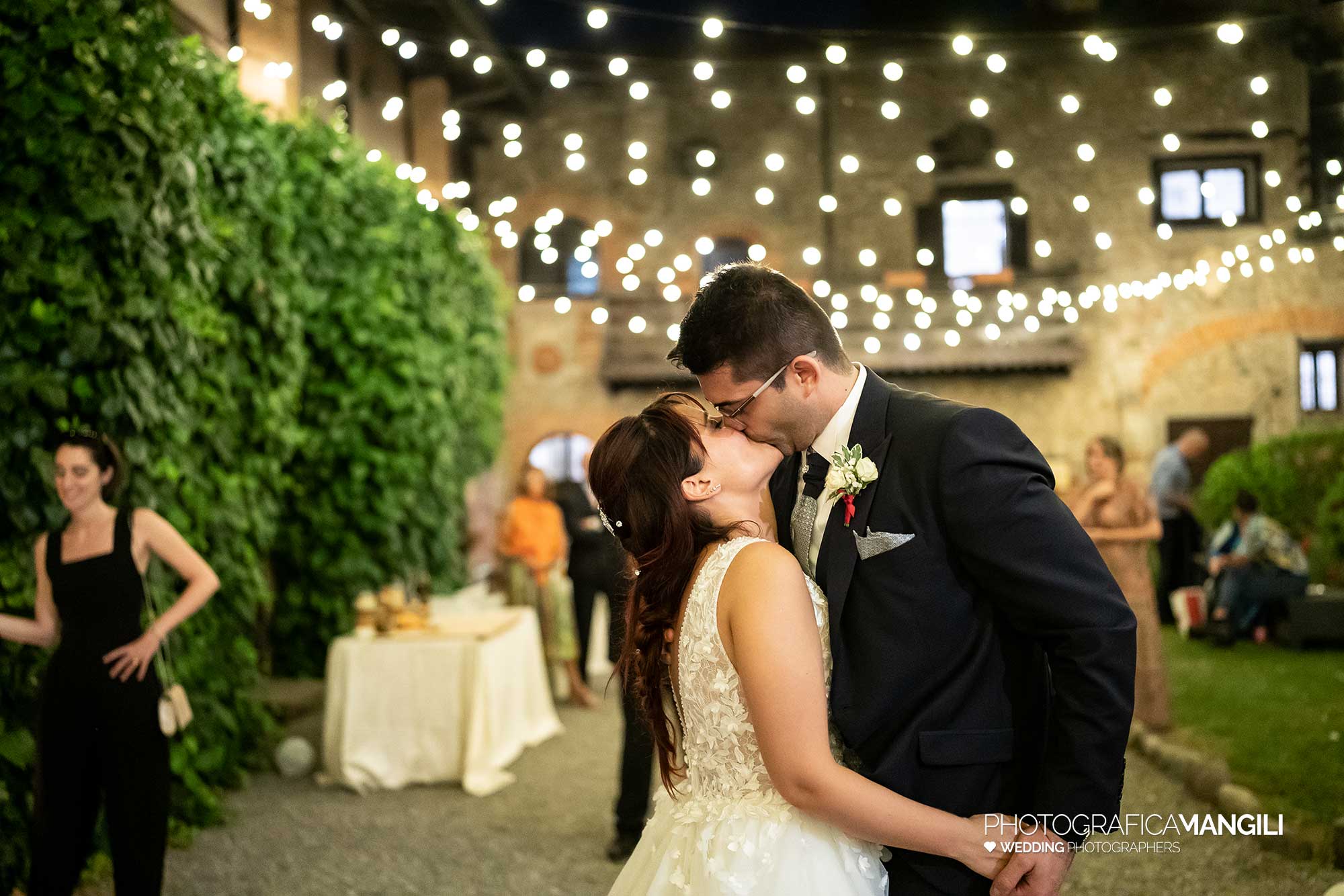 042 reportage foto matrimonio wedding ritratto sposi bacio castello marigolda curno bergamo 042 reportage foto matrimonio wedding ritratto sposi bacio castello marigolda curno bergamo