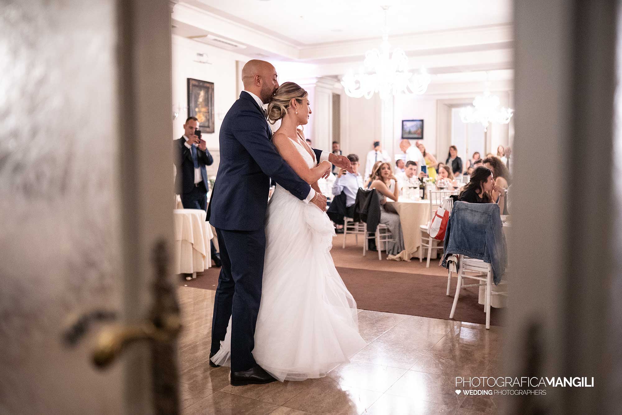 043 fotografo matrimonio reportage wedding sposi ritratto ballo villa acquaroli carvico bergamo 043 fotografo matrimonio reportage wedding sposi ritratto ballo villa acquaroli carvico bergamo