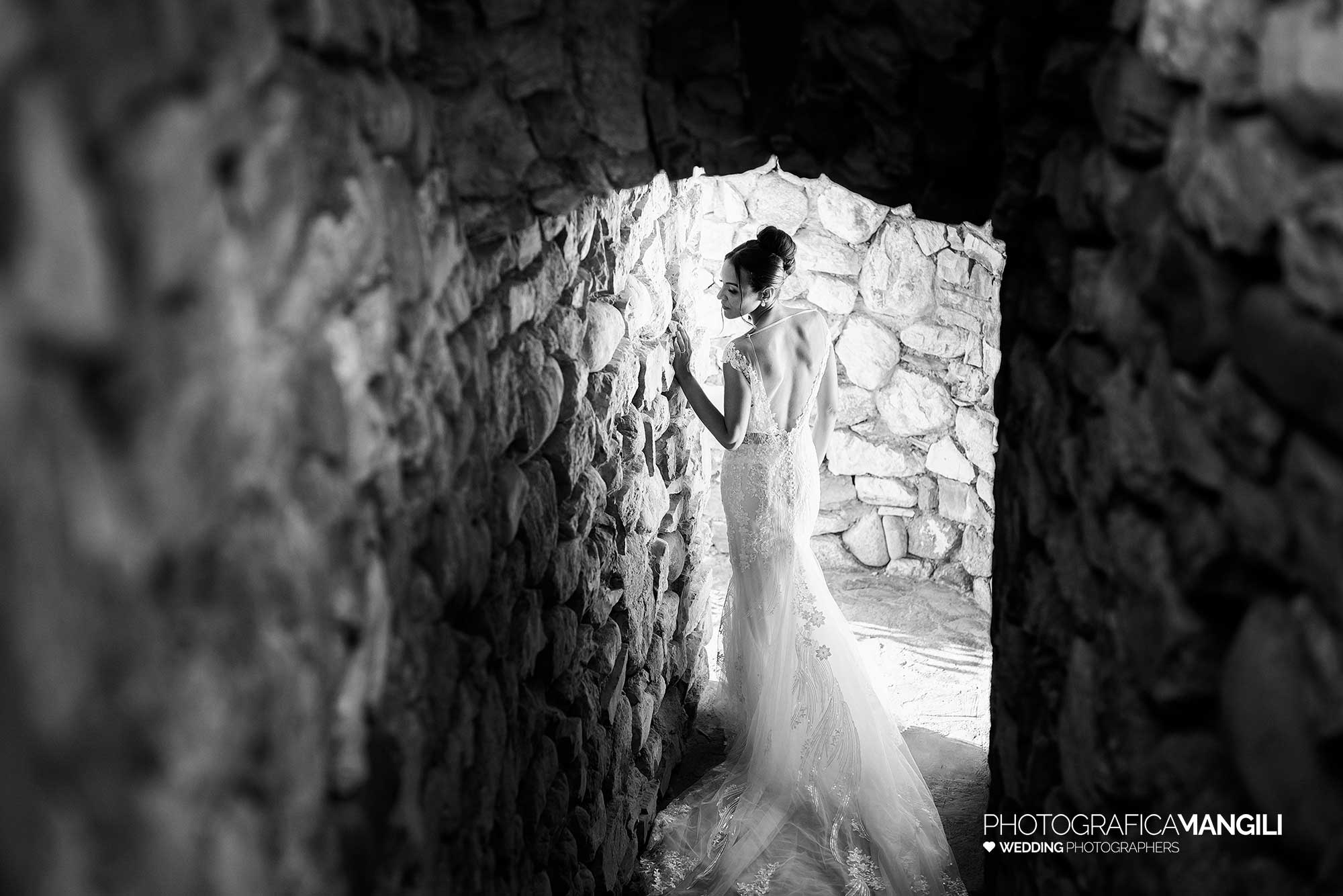043 fotografo matrimonio reportage wedding sposi ritratto bianco e nero castello rossino calolziocorte lecco lago como 043 fotografo matrimonio reportage wedding sposi ritratto bianco e nero castello rossino calolziocorte lecco lago como