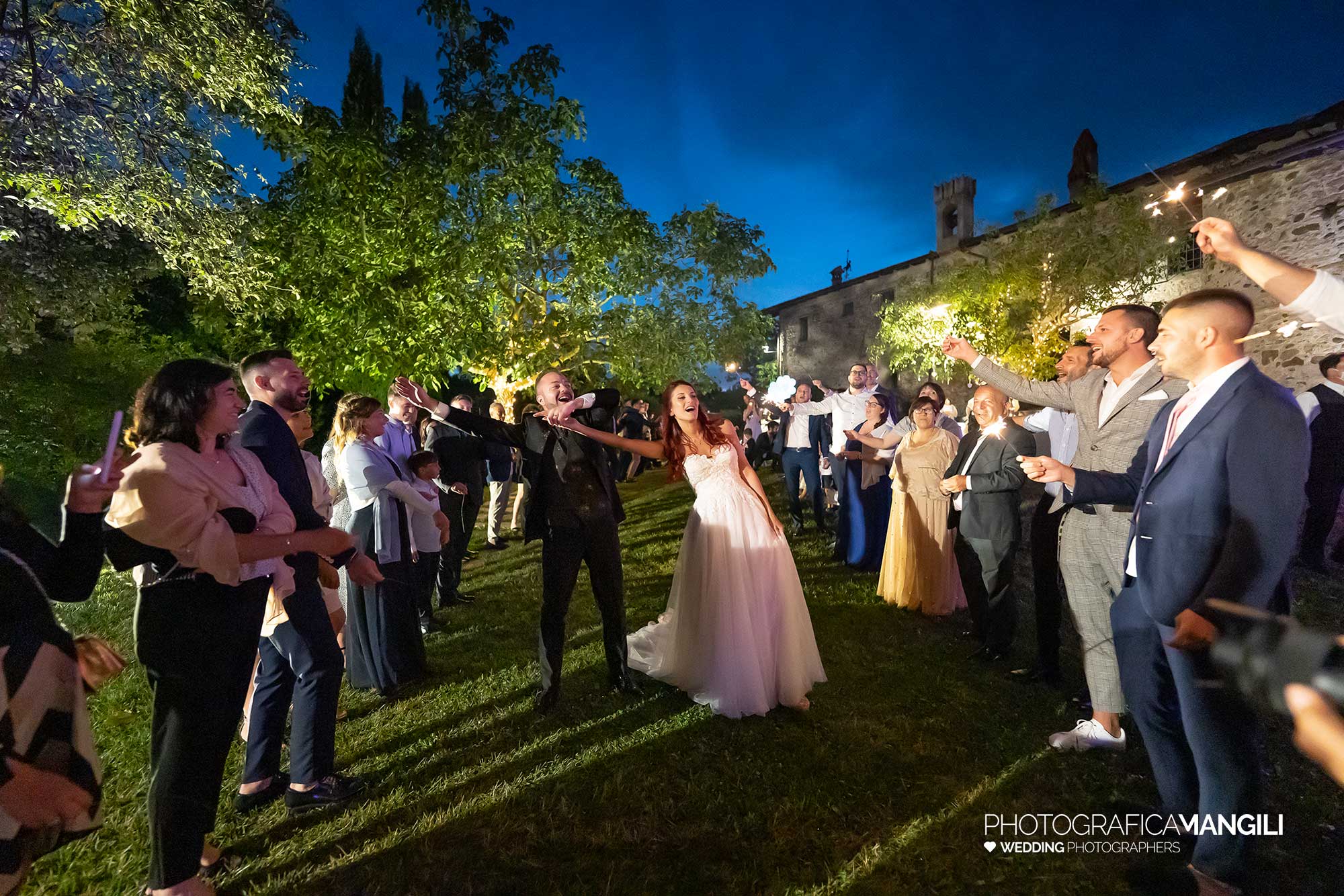 044 fotografo matrimonio reportage wedding sposi ritratto taglio torta castello cernusco lecco 044 fotografo matrimonio reportage wedding sposi ritratto taglio torta castello cernusco lecco