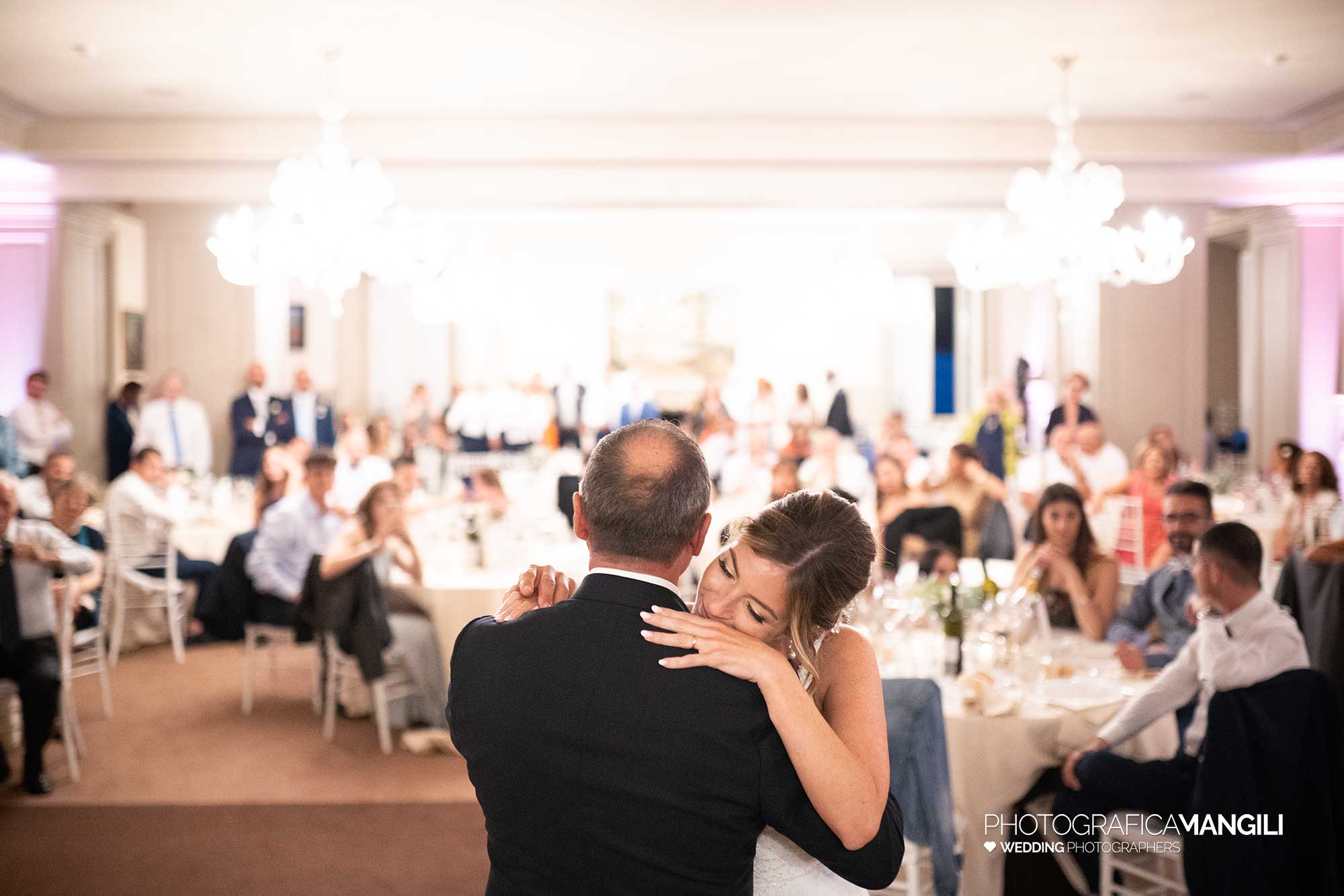 046 fotografo matrimonio reportage wedding sposi ritratto ballo villa acquaroli carvico bergamo 046 fotografo matrimonio reportage wedding sposi ritratto ballo villa acquaroli carvico bergamo