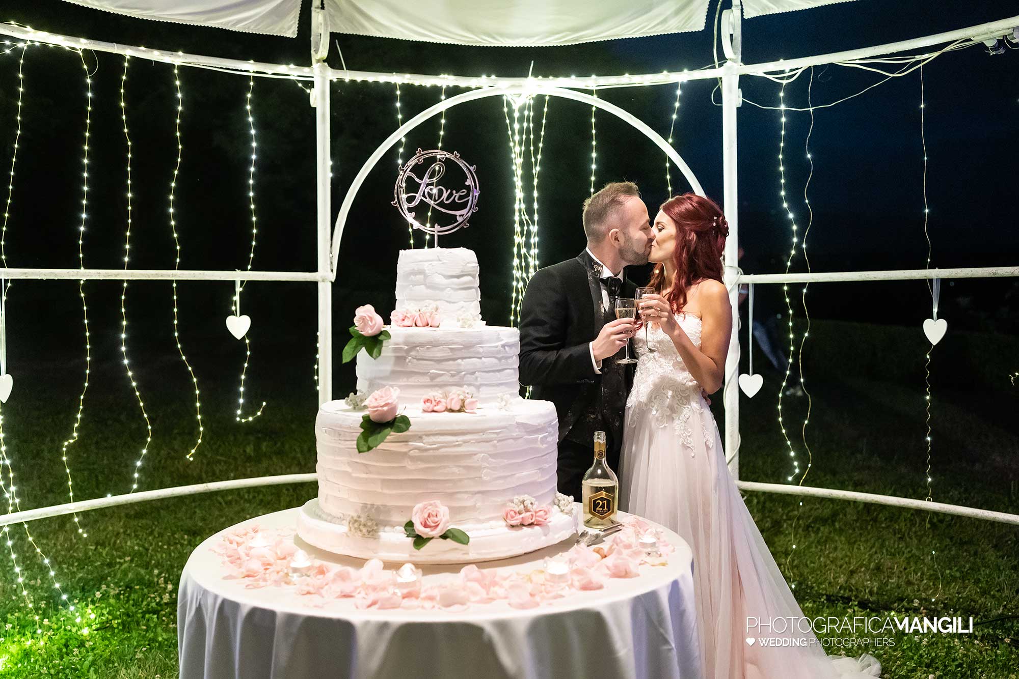 047 fotografo matrimonio reportage wedding sposi ritratto taglio torta brindisi bacio castello cernusco lecco 047 fotografo matrimonio reportage wedding sposi ritratto taglio torta brindisi bacio castello cernusco lecco