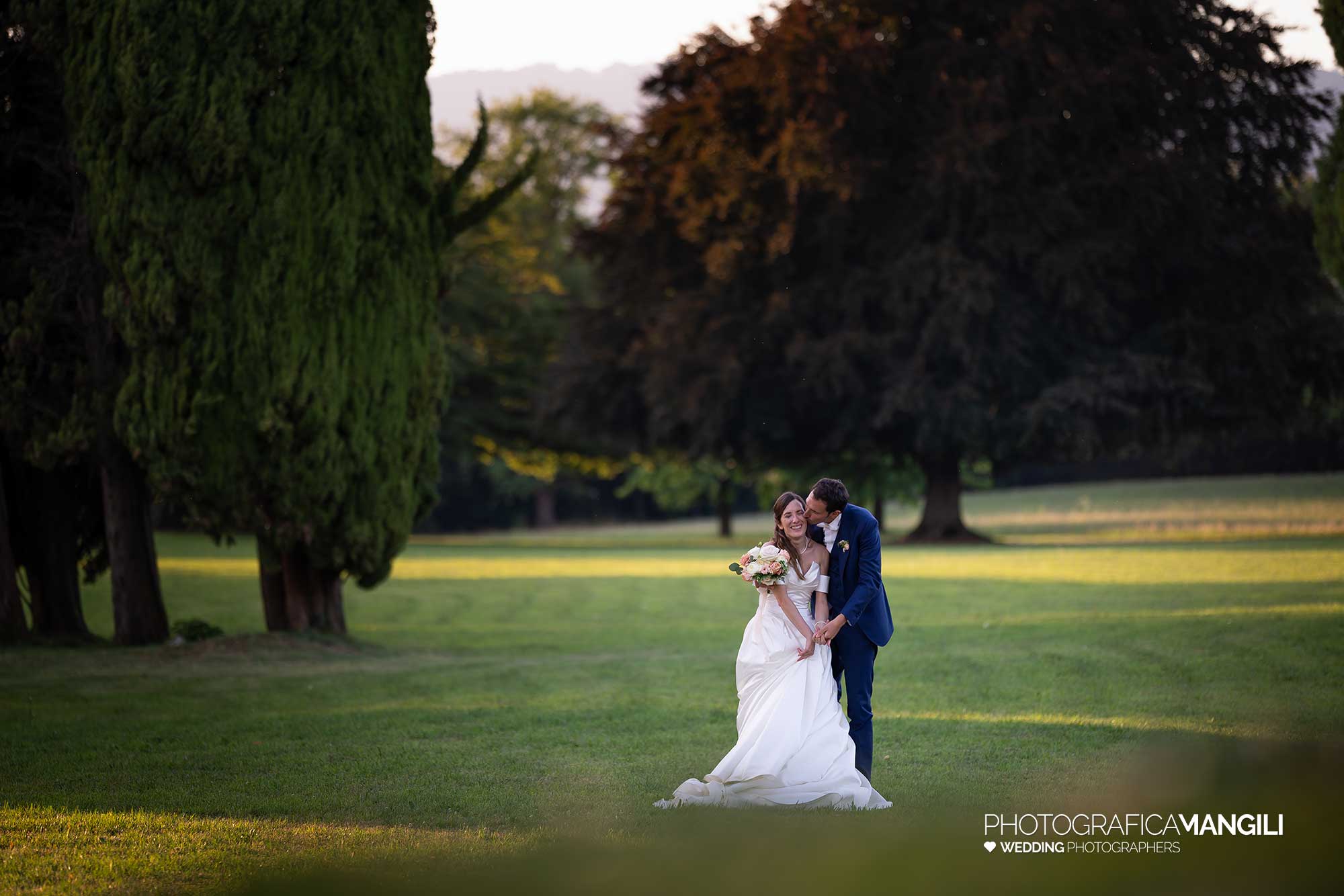 048 reportage foto matrimonio wedding ritratto sposi parco villa subaglio merate lecco 048 reportage foto matrimonio wedding ritratto sposi parco villa subaglio merate lecco