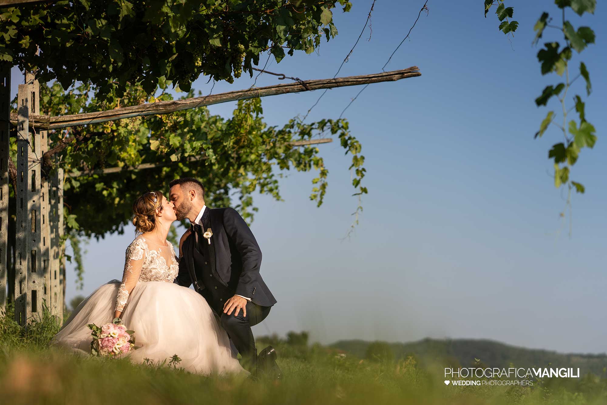 050 fotografo matrimonio reportage wedding ritratto sposi vigneto le cantorie gussago brescia 050 fotografo matrimonio reportage wedding ritratto sposi vigneto le cantorie gussago brescia