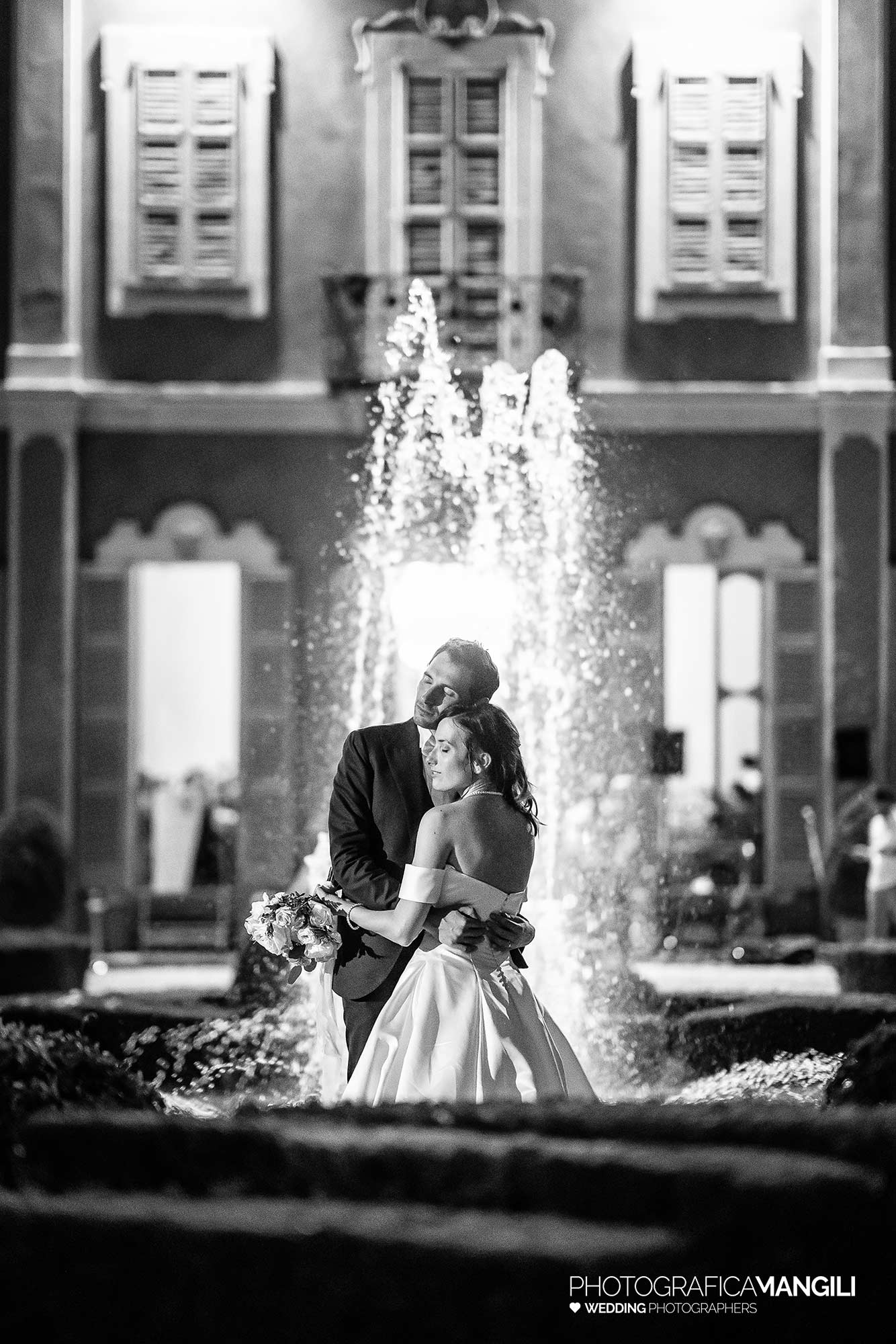 052 reportage foto matrimonio wedding ritratto sposi fontana villa subaglio merate lecco 052 reportage foto matrimonio wedding ritratto sposi fontana villa subaglio merate lecco