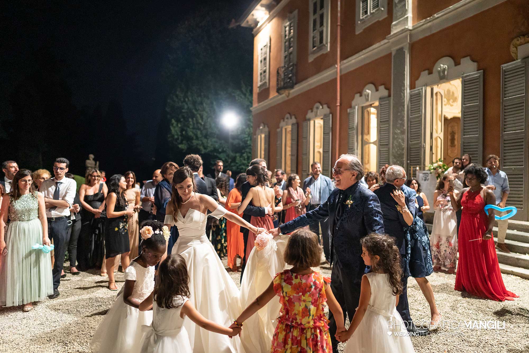 057 reportage foto matrimonio wedding ritratto sposi festa balli villa subaglio merate lecco 1 057 reportage foto matrimonio wedding ritratto sposi festa balli villa subaglio merate lecco 1