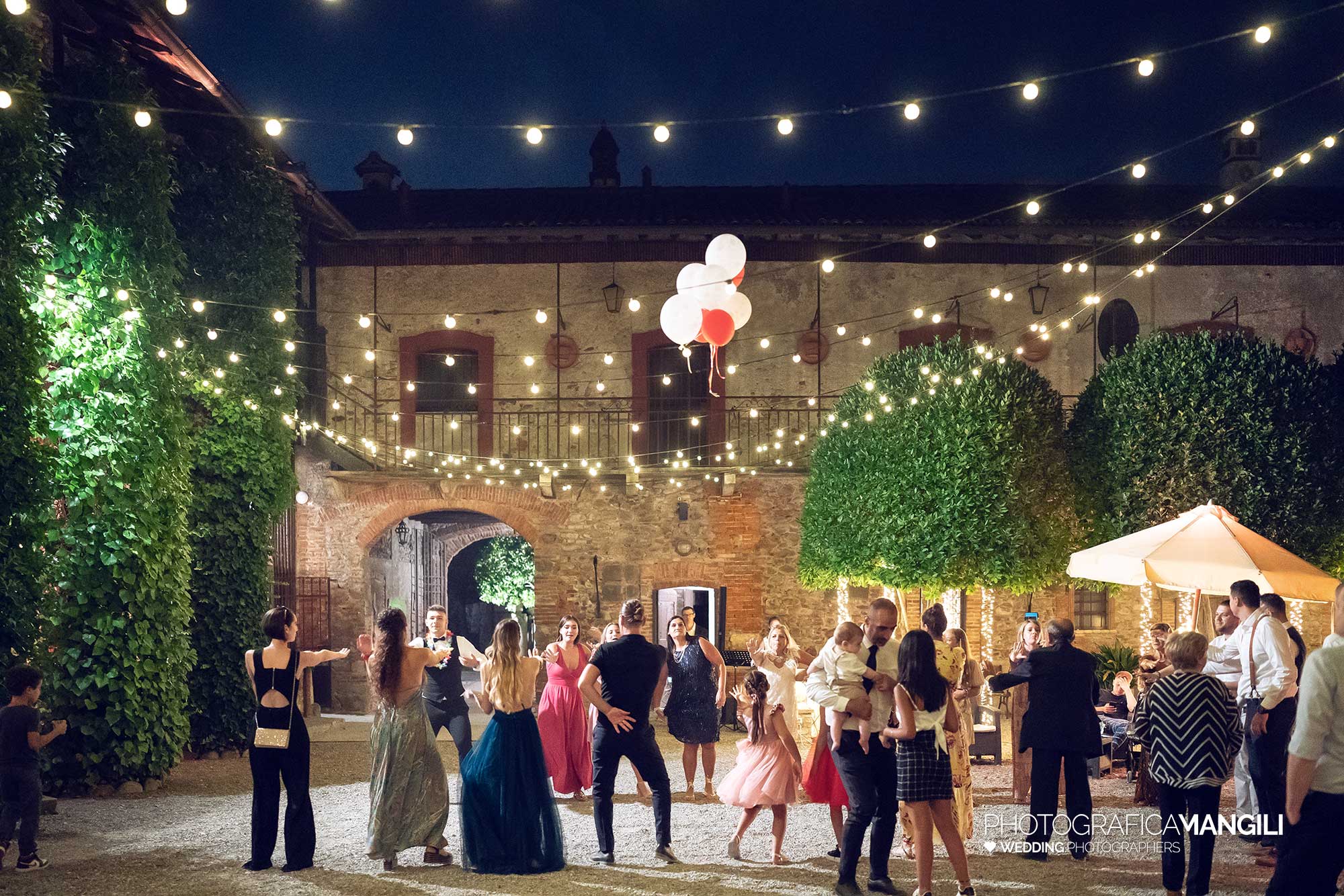 059 reportage foto matrimonio wedding ritratto sposi balli castello marigolda curno bergamo 059 reportage foto matrimonio wedding ritratto sposi balli castello marigolda curno bergamo