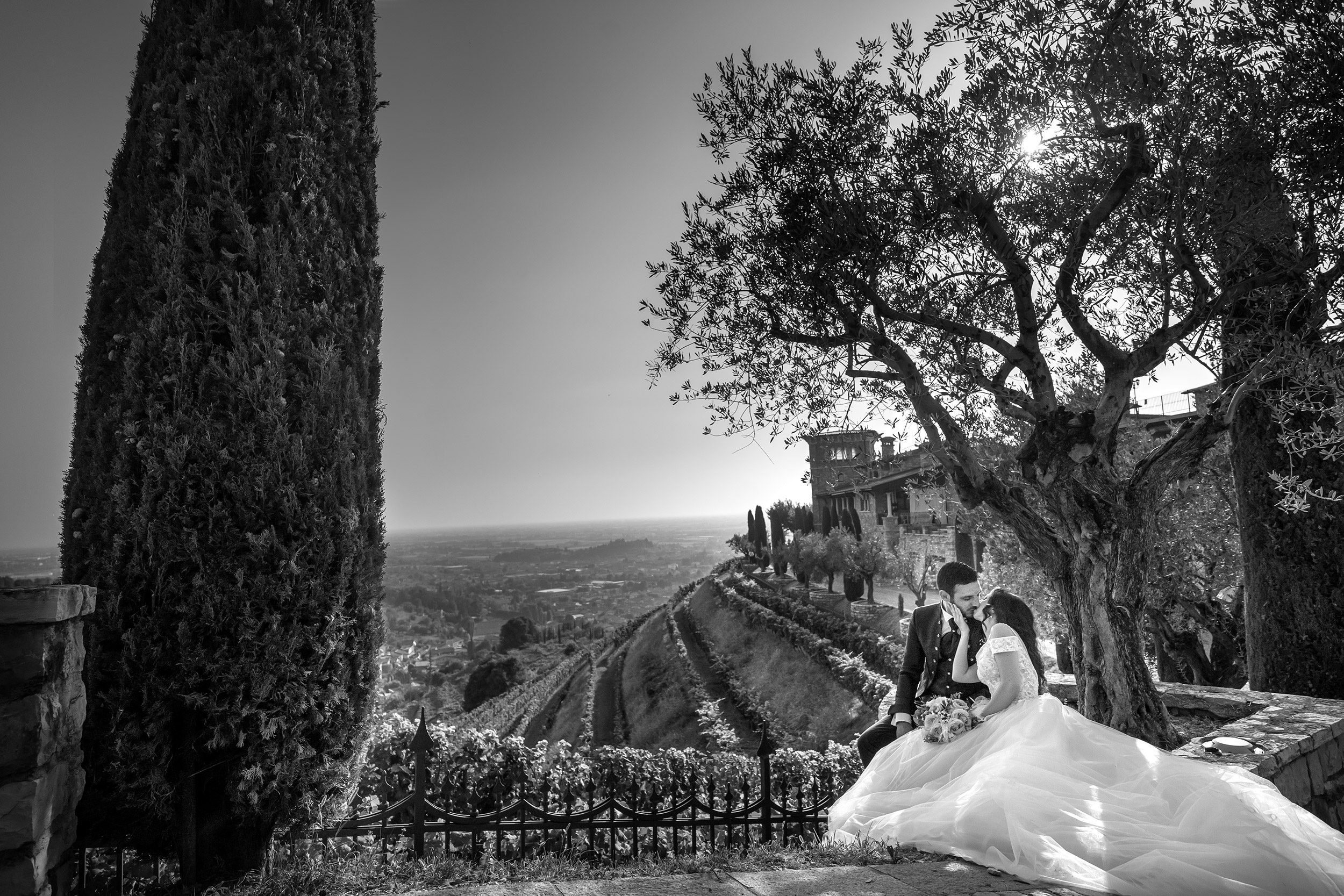 000 fotografo matrimonio reportage wedding sposi ritratto bianco nero panoramica villa mattioli lesmo monza brianza 1