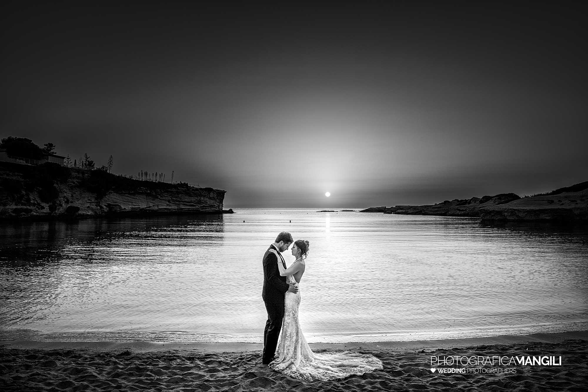 002 fotografo matrimonio reportage destination wedding italy sposi mare spiaggia siracusa sicilia italia 002 fotografo matrimonio reportage destination wedding italy sposi mare spiaggia siracusa sicilia italia