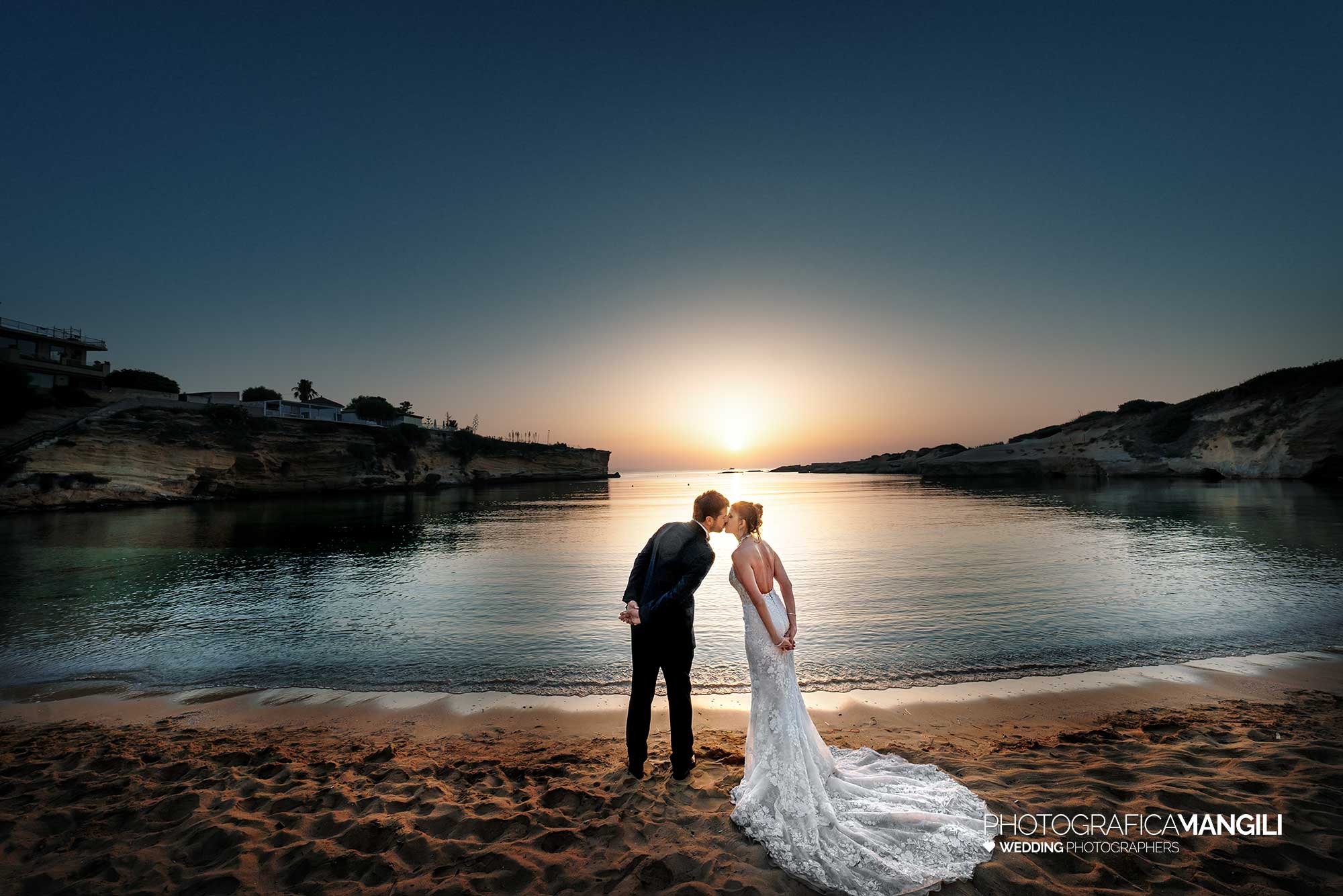 004 fotografo matrimonio reportage destination wedding italy sposi mare spiaggia siracusa sicilia italia 004 fotografo matrimonio reportage destination wedding italy sposi mare spiaggia siracusa sicilia italia