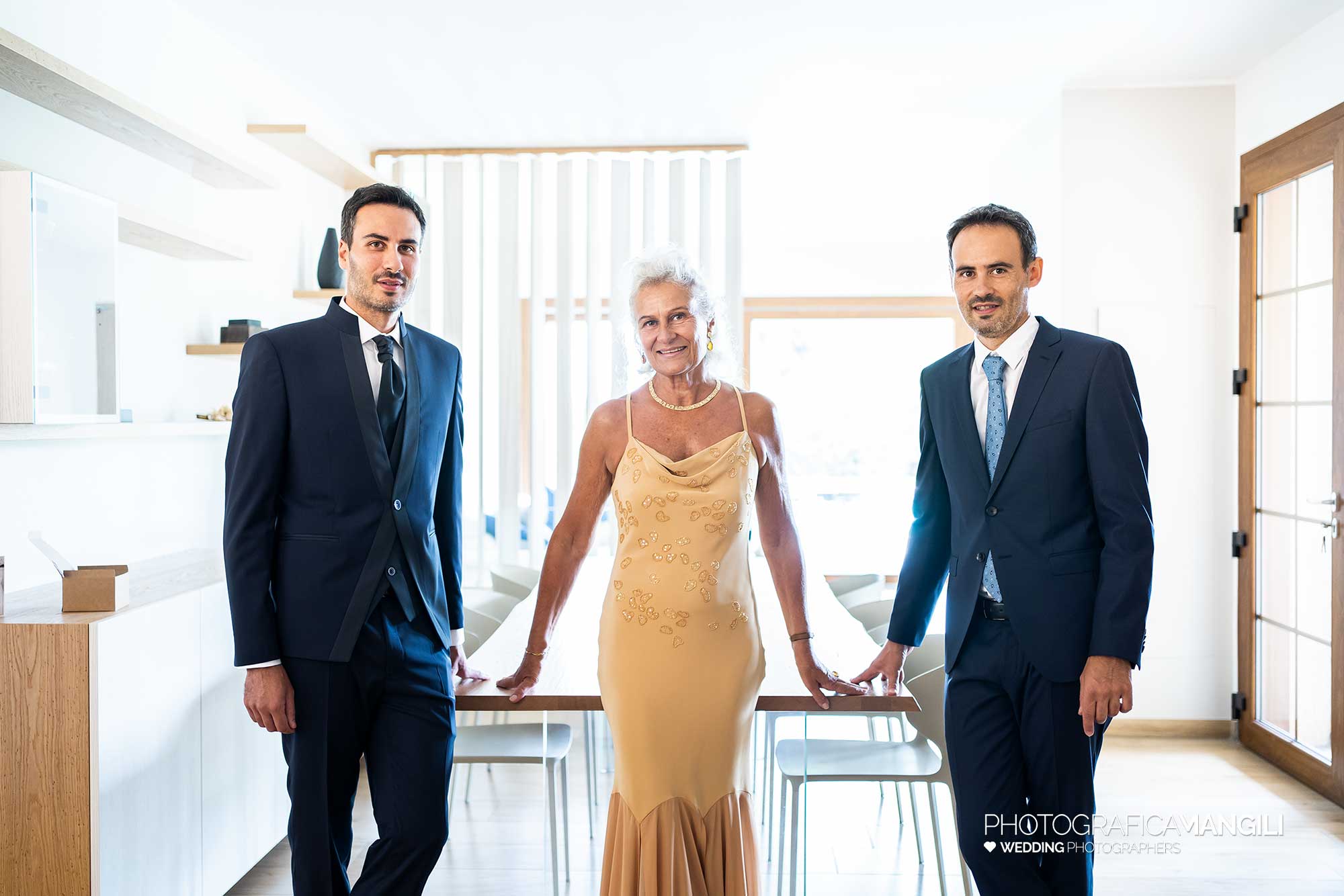 004 reportage foto matrimonio wedding ritratto sposo preparativi vestizione albavilla como 004 reportage foto matrimonio wedding ritratto sposo preparativi vestizione albavilla como