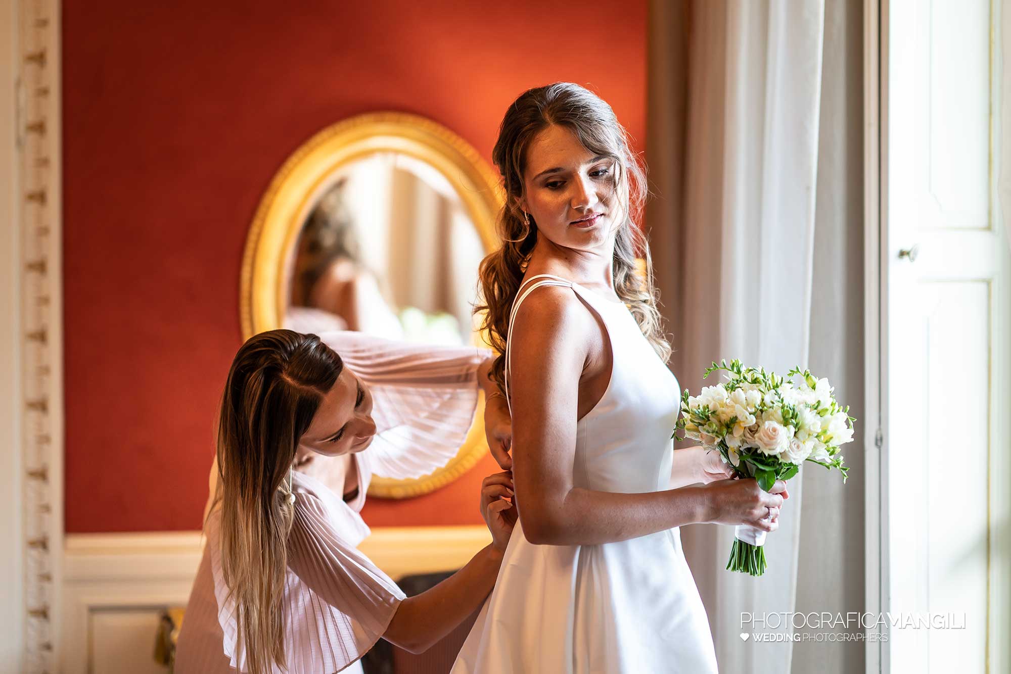 006 fotografo matrimonio reportage real wedding bride sposa vestizione grand hotel cadenabbia como lake italy