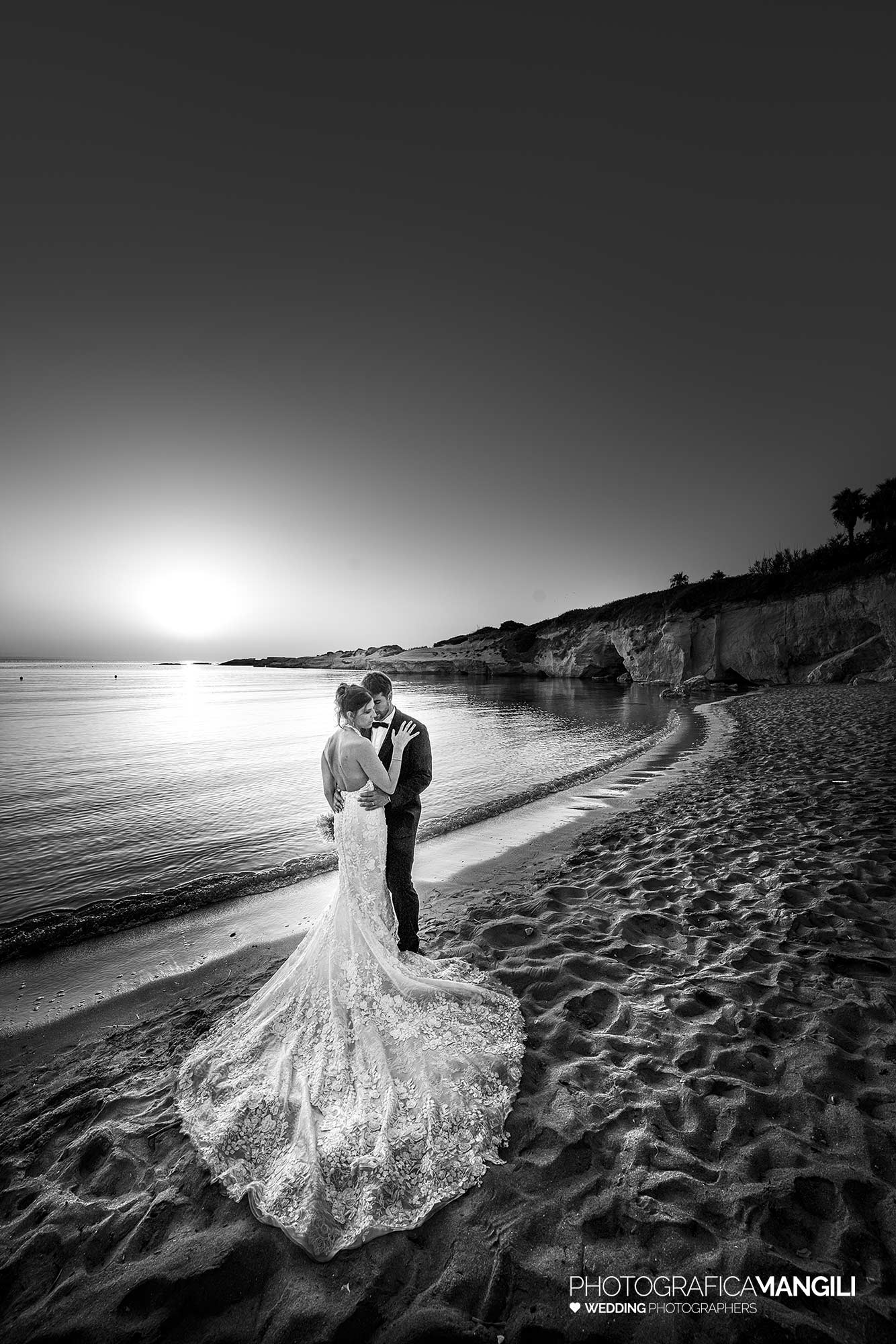 007 fotografo matrimonio reportage destination wedding italy sposi mare spiaggia siracusa sicilia italia 007 fotografo matrimonio reportage destination wedding italy sposi mare spiaggia siracusa sicilia italia