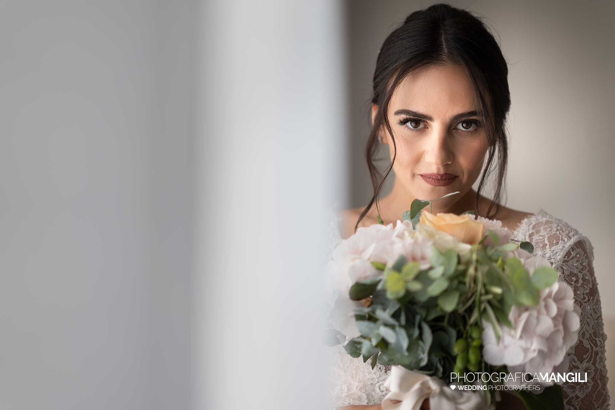 008 fotografo matrimonio reportage wedding ritratto sposa preparativi vestizione cabiate como 008 fotografo matrimonio reportage wedding ritratto sposa preparativi vestizione cabiate como