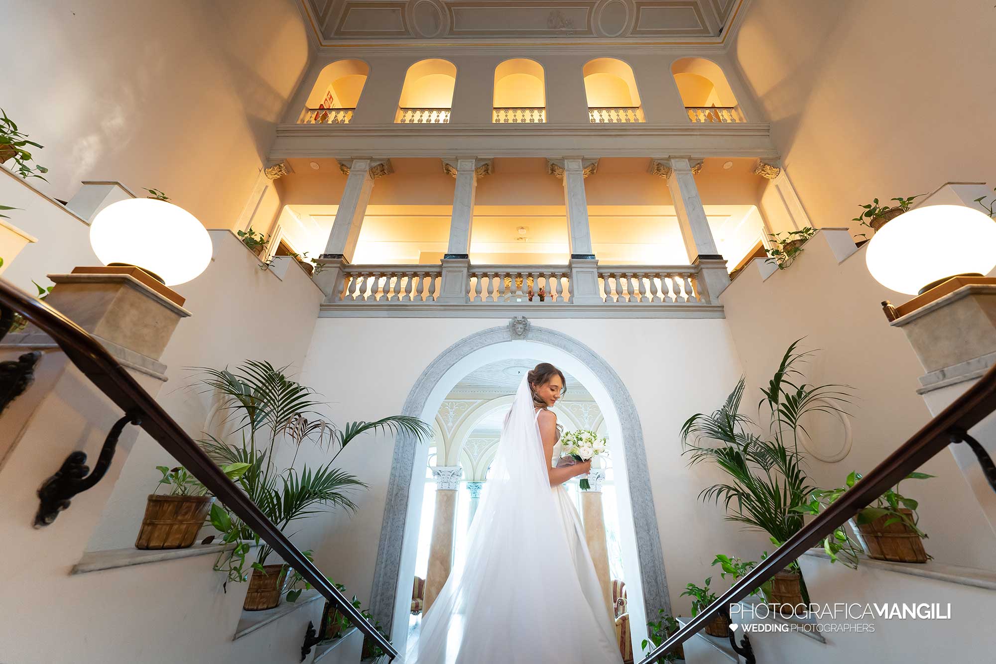 013 fotografo matrimonio reportage real wedding bride sposa vestizione grand hotel cadenabbia como lake italy