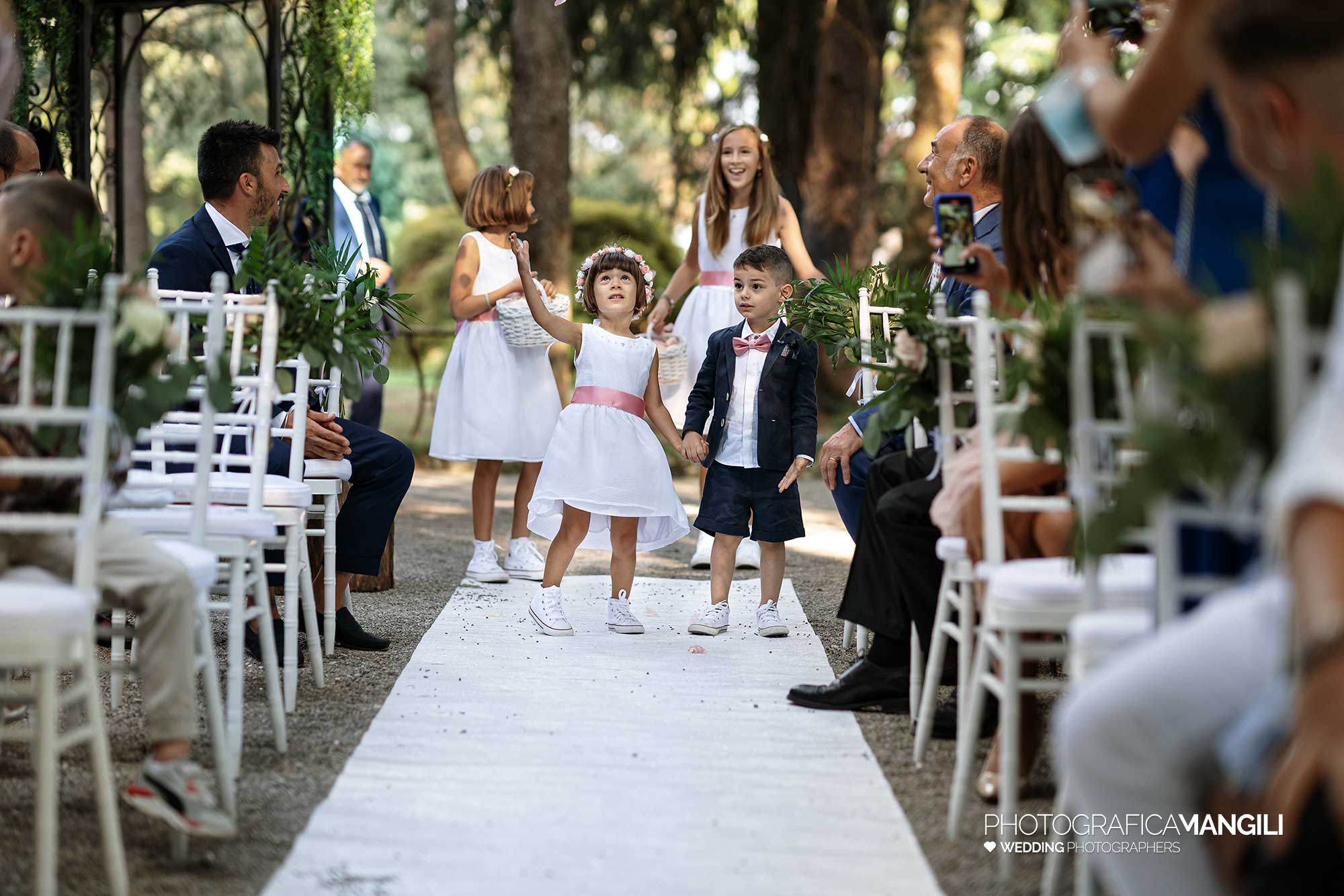 017 reportage foto matrimonio wedding ritratto ingresso sposi damigelle paggetto villa acquaroli carvico bergamo 1 017 reportage foto matrimonio wedding ritratto ingresso sposi damigelle paggetto villa acquaroli carvico bergamo 1