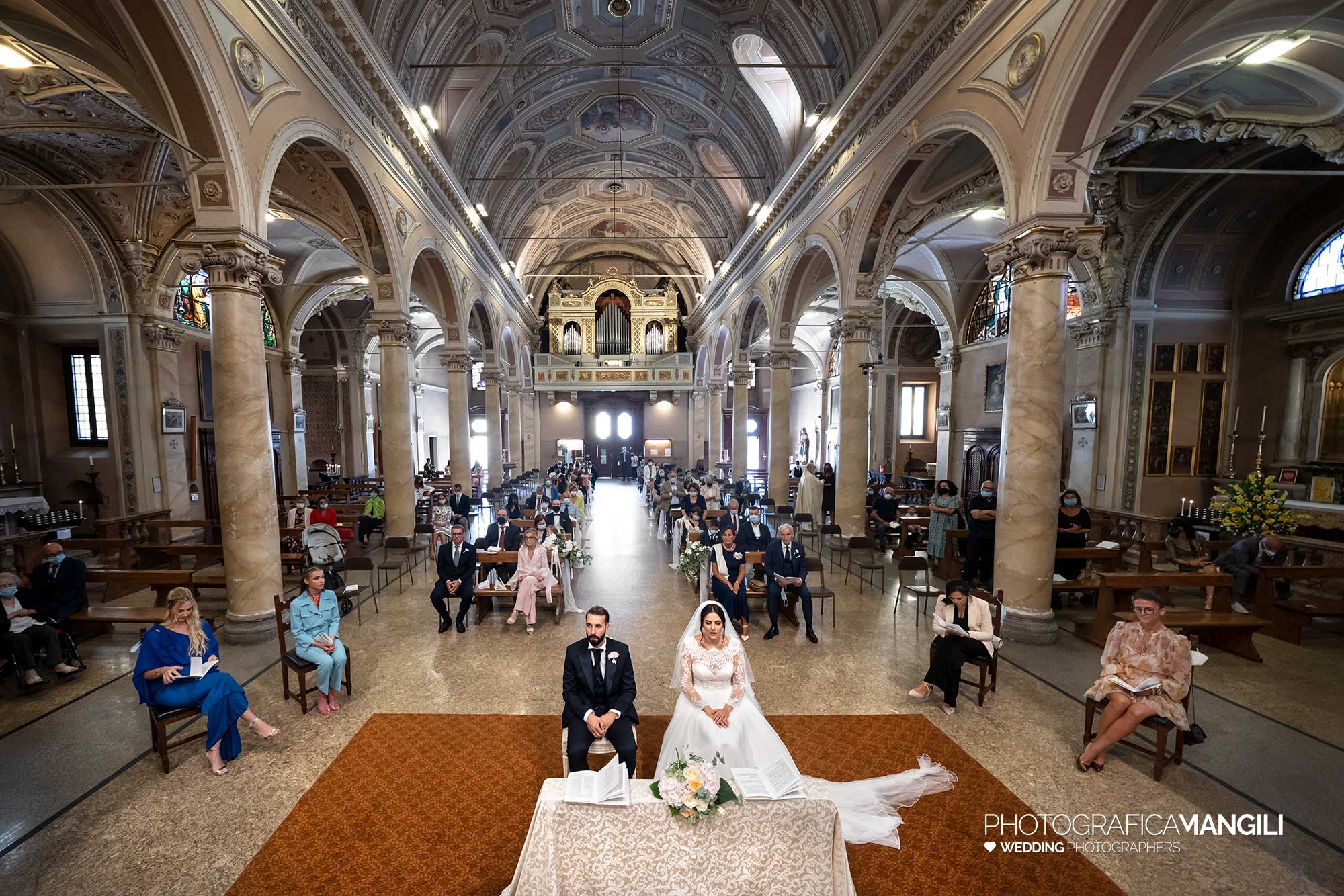 020 fotografo matrimonio reportage wedding ritratto sposi chiesa panoramica cerimonia rito religioso mariano comense como 020 fotografo matrimonio reportage wedding ritratto sposi chiesa panoramica cerimonia rito religioso mariano comense como