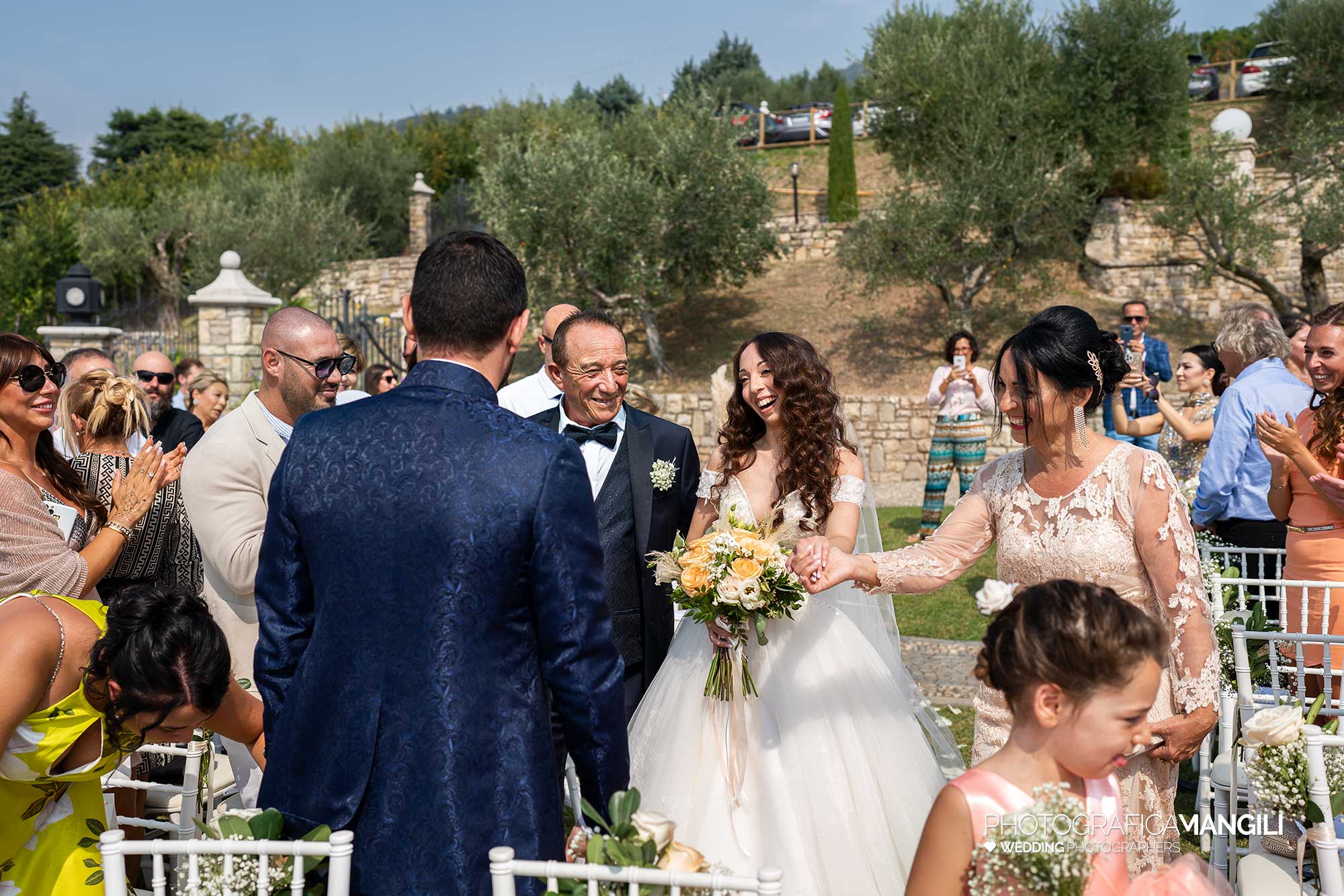 021 fotografo matrimonio reportage wedding sposi ritratto ingresso cerimonia rito civile villa mattioli lesmo monza brianza 021 fotografo matrimonio reportage wedding sposi ritratto ingresso cerimonia rito civile villa mattioli lesmo monza brianza