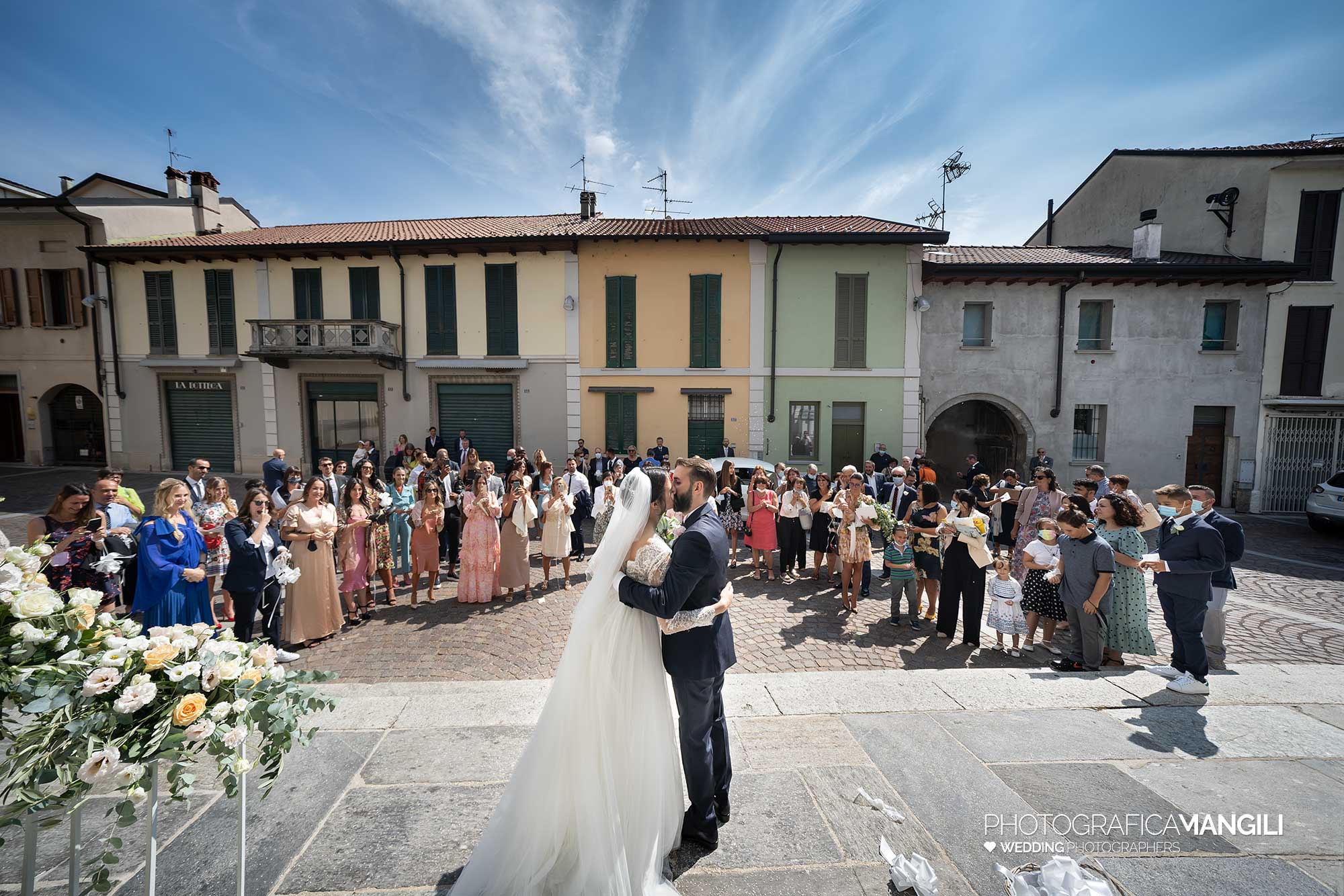 022 fotografo matrimonio reportage wedding ritratto sposi uscita bacio chiesa cerimonia rito religioso mariano comense como 022 fotografo matrimonio reportage wedding ritratto sposi uscita bacio chiesa cerimonia rito religioso mariano comense como