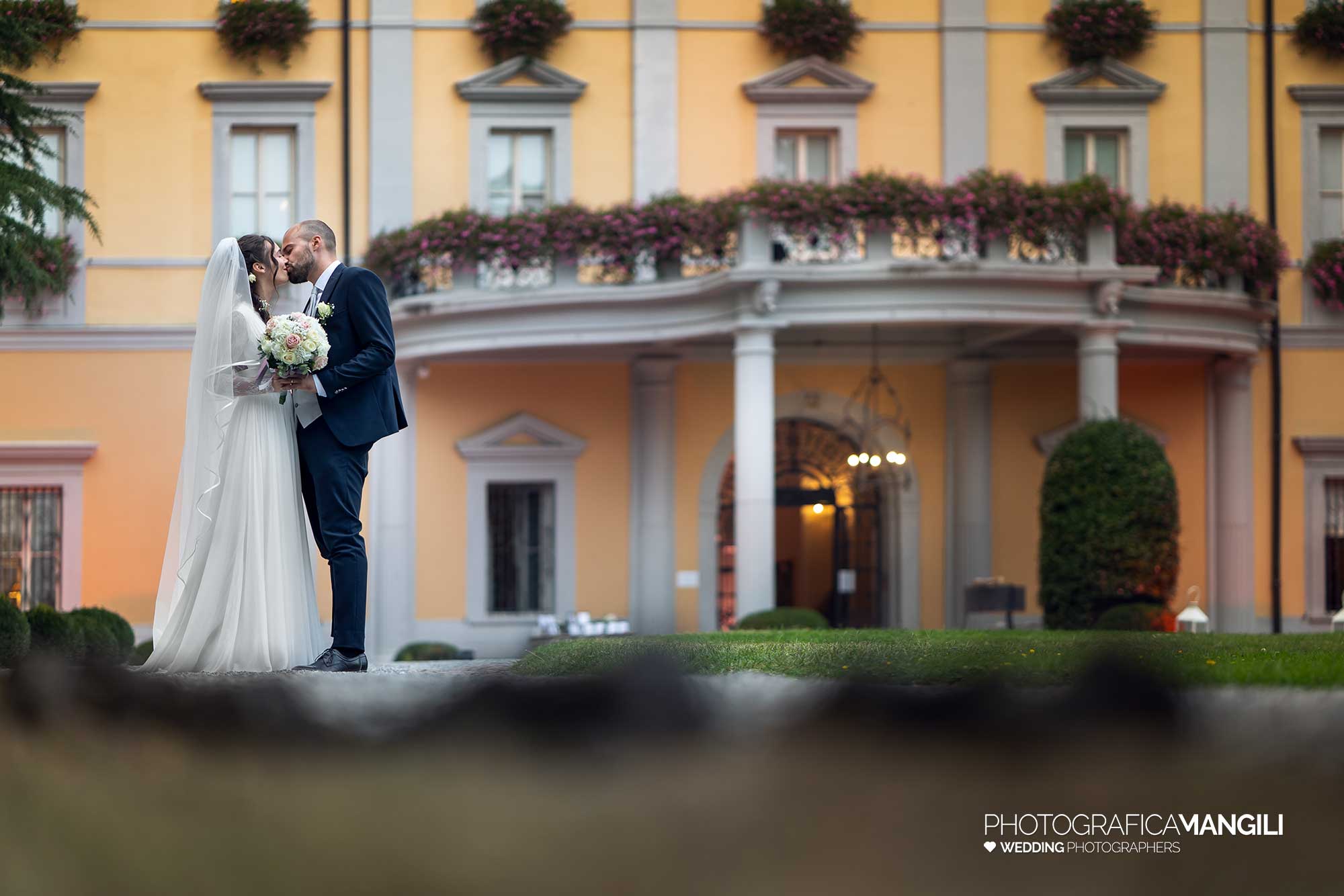 023 fotografo matrimonio reportage wedding sposi bacio villa acquaroli carvico bergamo 023 fotografo matrimonio reportage wedding sposi bacio villa acquaroli carvico bergamo