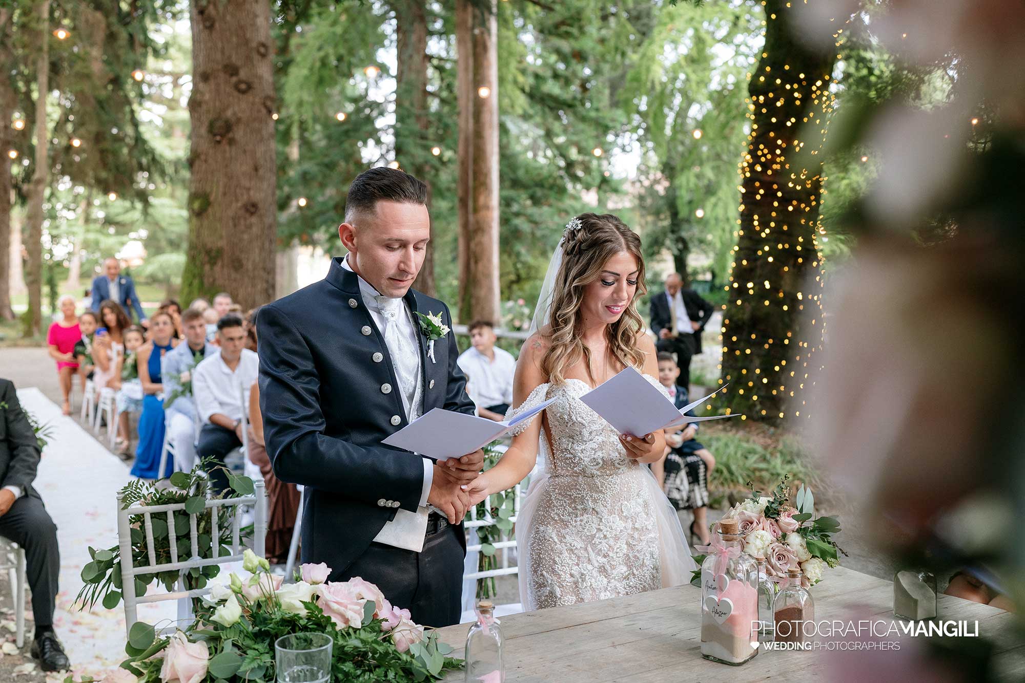 023 reportage foto matrimonio wedding ritratto sposi cerimonia rito civile promesse villa acquaroli carvico bergamo 1 023 reportage foto matrimonio wedding ritratto sposi cerimonia rito civile promesse villa acquaroli carvico bergamo 1