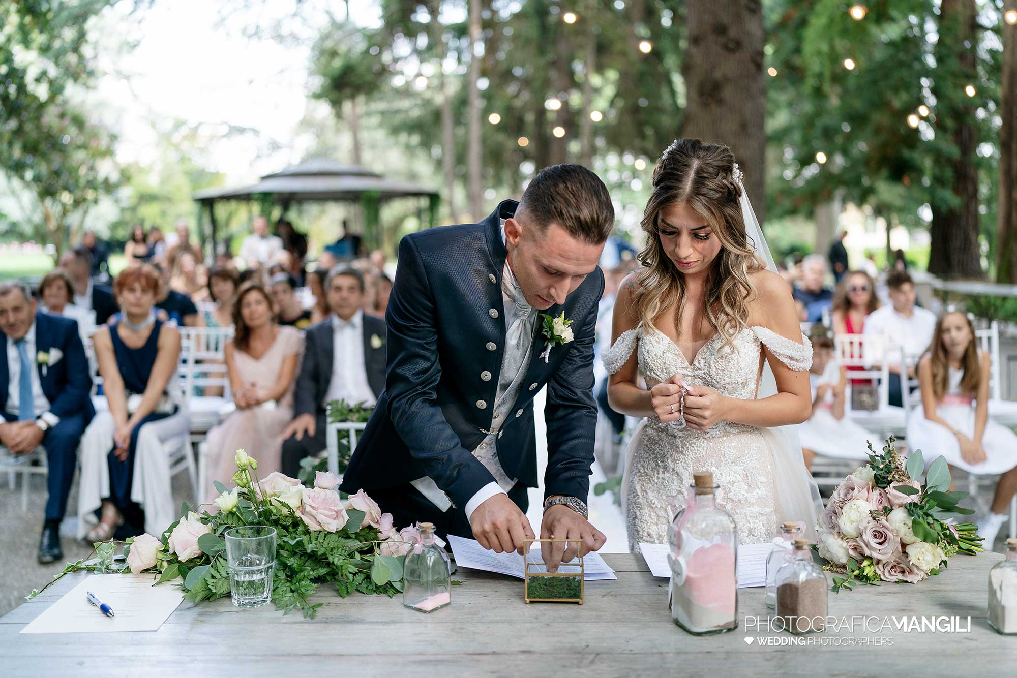 024 reportage foto matrimonio wedding ritratto sposi cerimonia rito civile scambio anelli villa acquaroli carvico bergamo 1 024 reportage foto matrimonio wedding ritratto sposi cerimonia rito civile scambio anelli villa acquaroli carvico bergamo 1