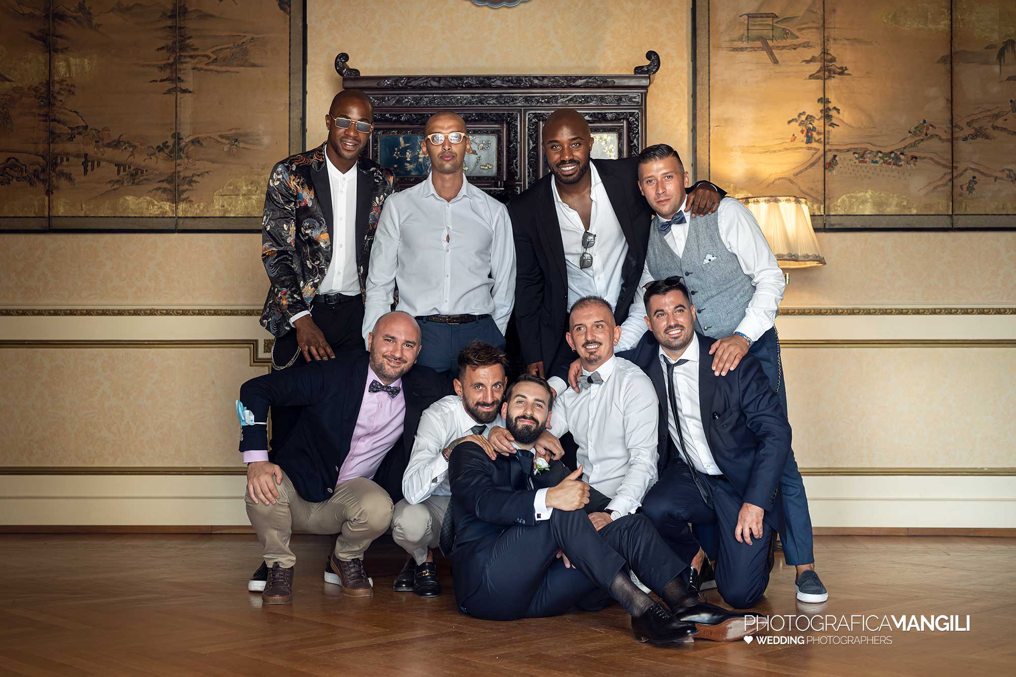 025 fotografo matrimonio reportage wedding ritratto sposi amici villa paradeisos carvico varese 025 fotografo matrimonio reportage wedding ritratto sposi amici villa paradeisos carvico varese