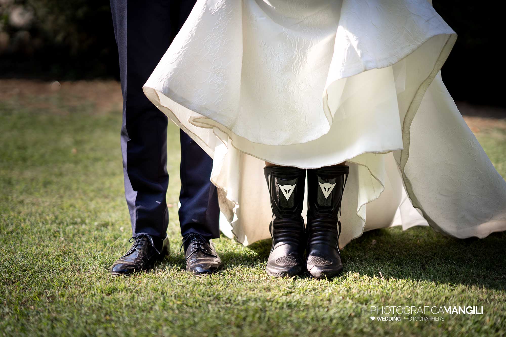 029 fotografo matrimonio reportage wedding ritratto sposi motociclisti il nuovo bosco novedrate como 029 fotografo matrimonio reportage wedding ritratto sposi motociclisti il nuovo bosco novedrate como