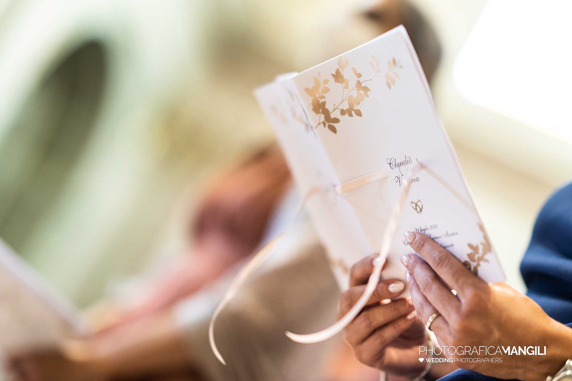 030 fotografo matrimonio reportage real wedding sposi cerimonia religiosa chiesa castello rossino calolziocorte lago como lecco 030 fotografo matrimonio reportage real wedding sposi cerimonia religiosa chiesa castello rossino calolziocorte lago como lecco