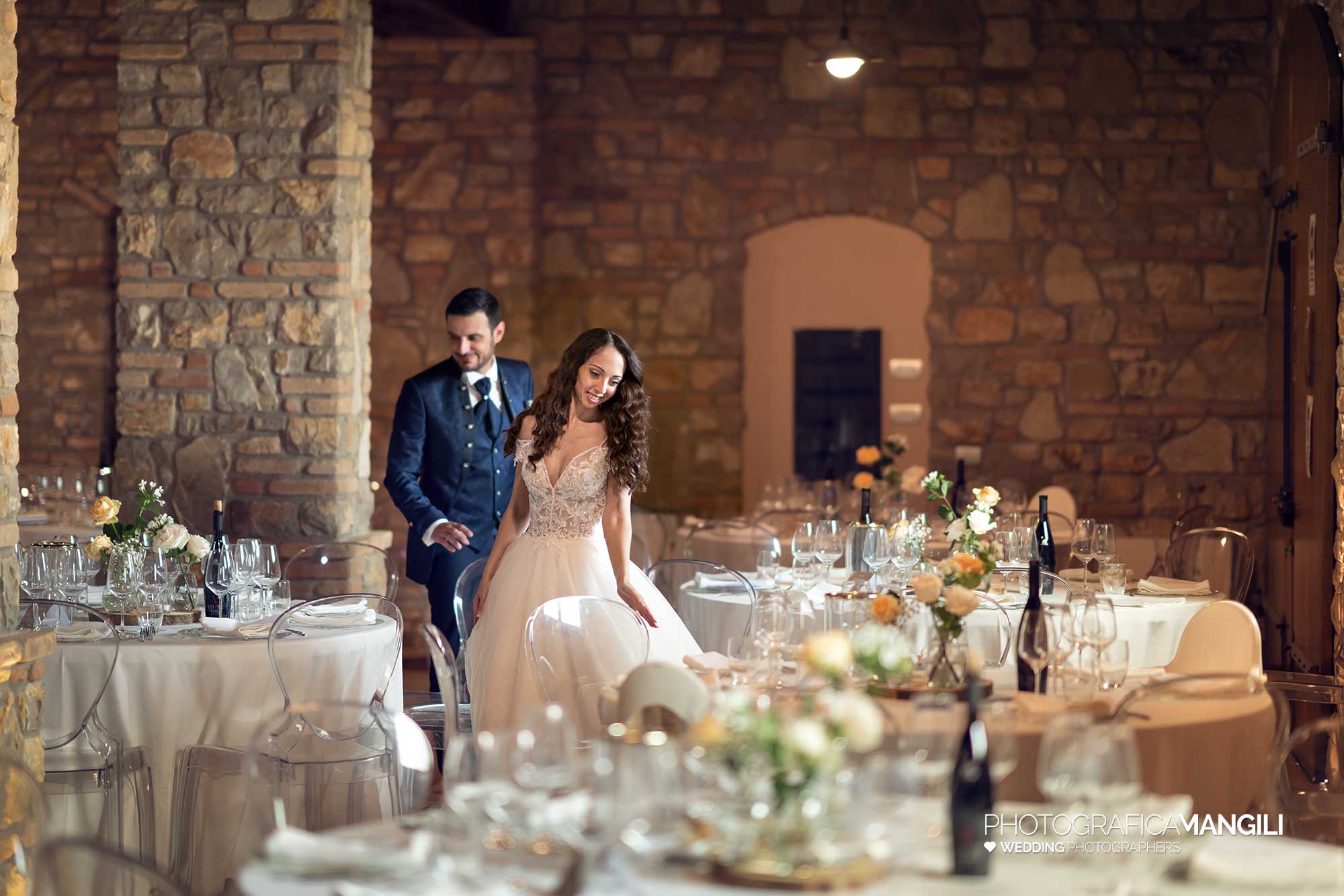 031 fotografo matrimonio reportage wedding sposi sala pranzo ritratto villa mattioli lesmo monza brianza 031 fotografo matrimonio reportage wedding sposi sala pranzo ritratto villa mattioli lesmo monza brianza