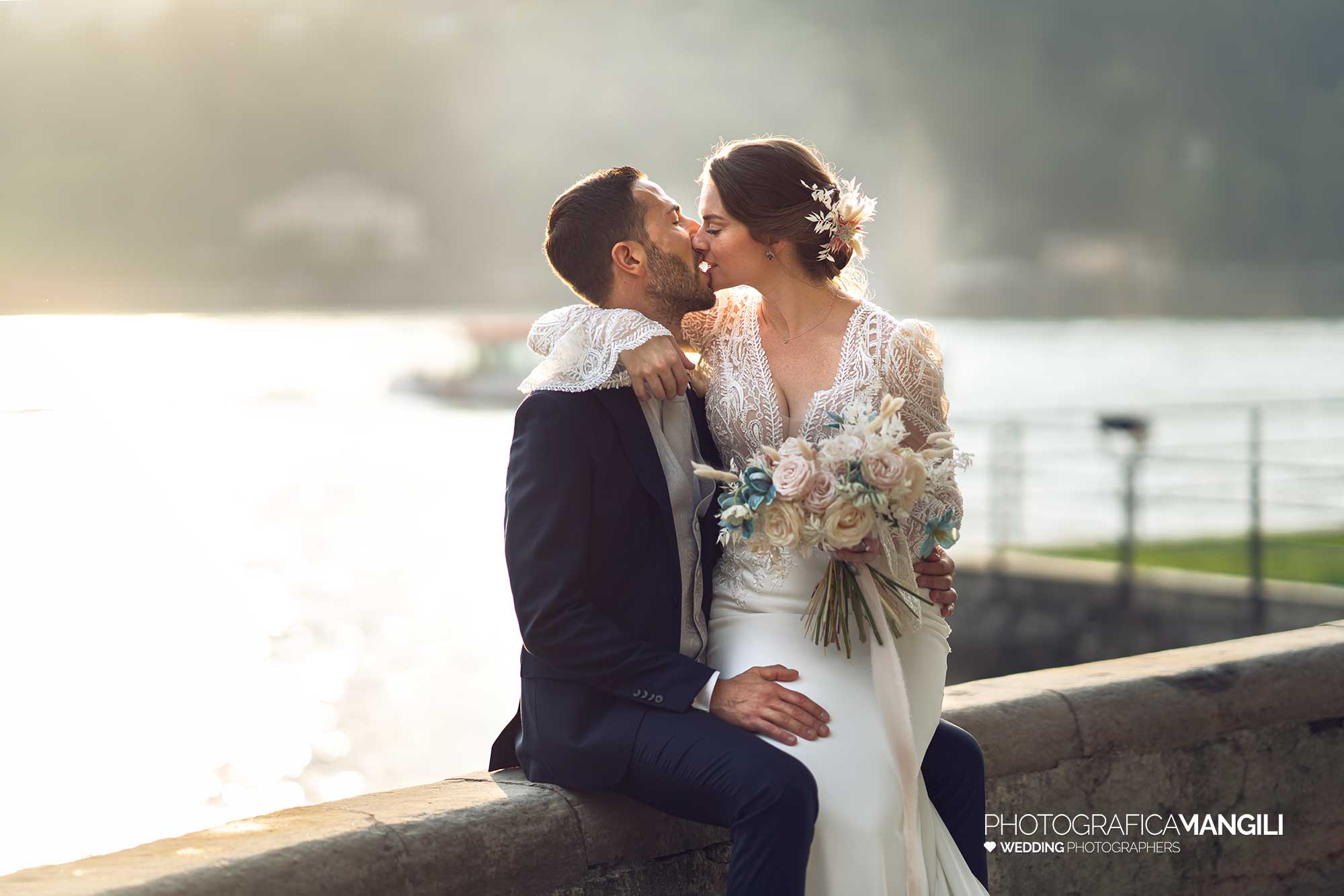 036 fotografo matrimonio reportage wedding ritratto sposi bacio villa geno lago como 036 fotografo matrimonio reportage wedding ritratto sposi bacio villa geno lago como