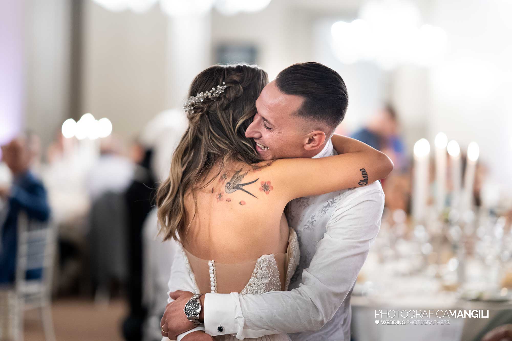 037 reportage foto matrimonio wedding ritratto sposi abbraccio sala cena villa acquaroli carvico bergamo 1 037 reportage foto matrimonio wedding ritratto sposi abbraccio sala cena villa acquaroli carvico bergamo 1