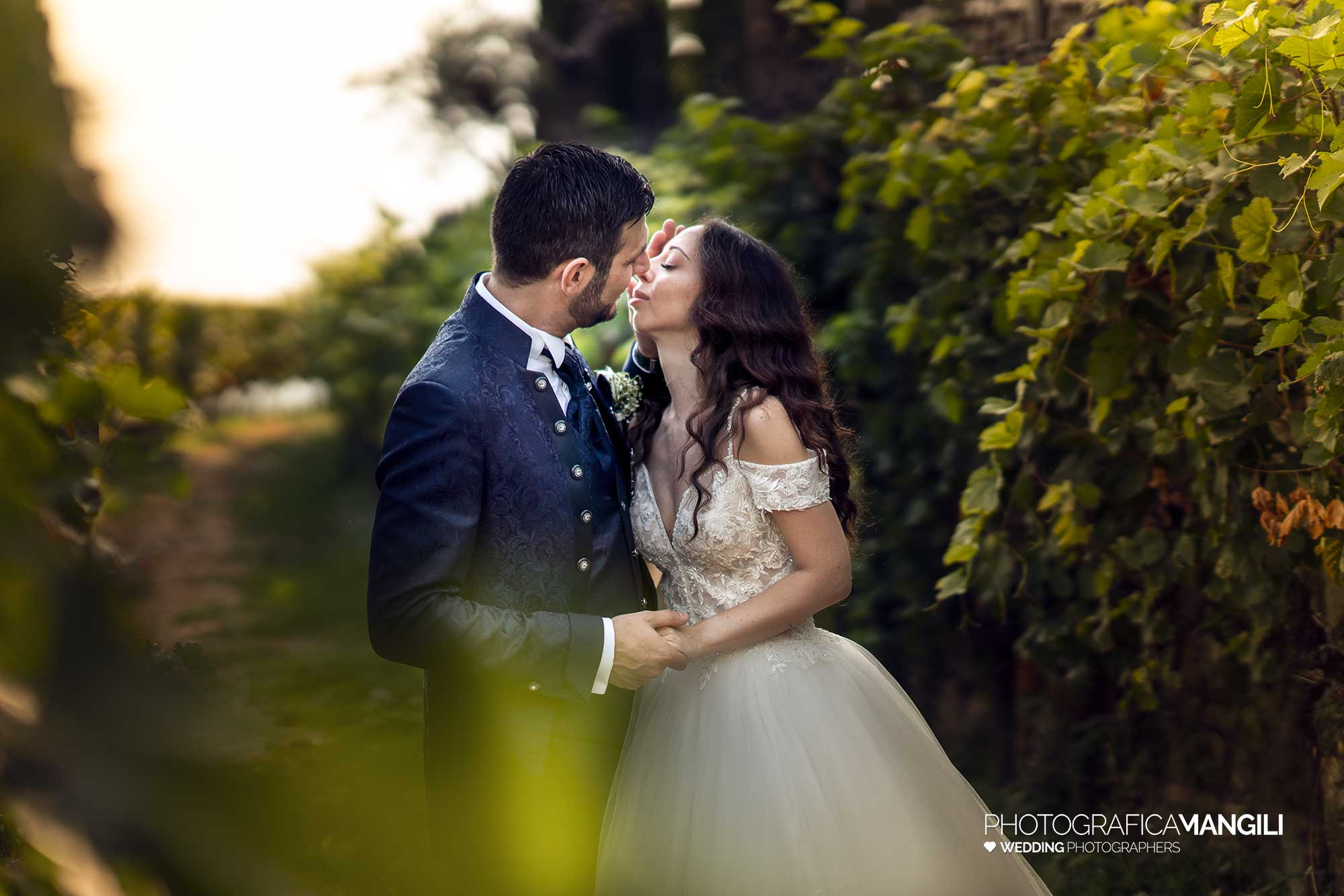 040 fotografo matrimonio reportage wedding sposi ritratto vigneto villa mattioli lesmo monza brianza 040 fotografo matrimonio reportage wedding sposi ritratto vigneto villa mattioli lesmo monza brianza
