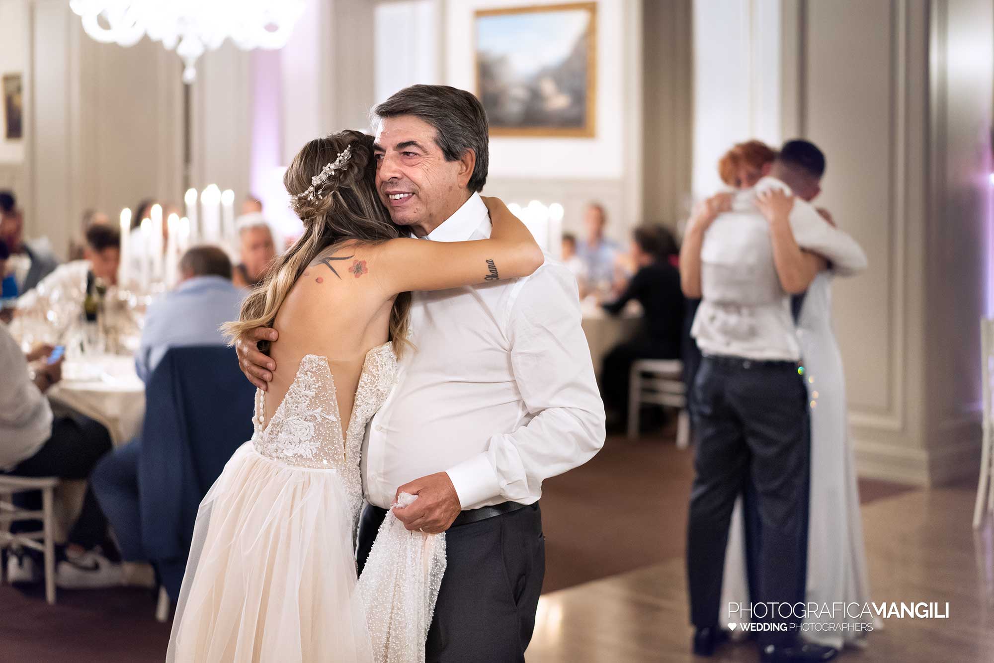 041 reportage foto matrimonio wedding ritratto sposa ballo papà villa acquaroli carvico bergamo 1 041 reportage foto matrimonio wedding ritratto sposa ballo papà villa acquaroli carvico bergamo 1