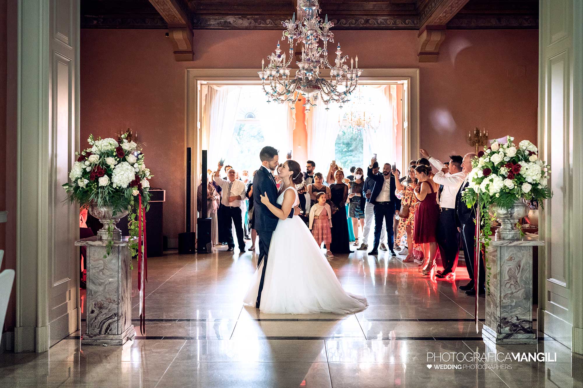 042 fotografo matrimonio reportage wedding sposi ballo villa mattioli lesmo monza brianza 042 fotografo matrimonio reportage wedding sposi ballo villa mattioli lesmo monza brianza