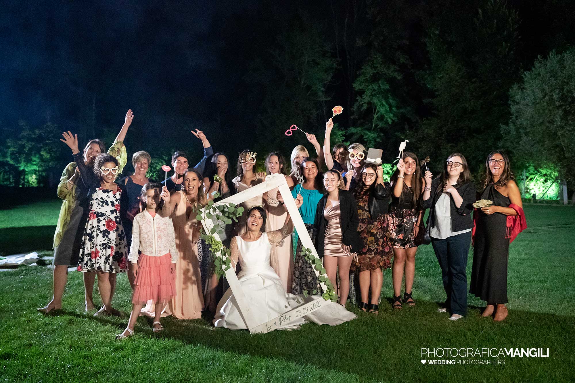 047 fotografo matrimonio reportage wedding ritratto sposi amici il nuovo bosco novedrate como 047 fotografo matrimonio reportage wedding ritratto sposi amici il nuovo bosco novedrate como