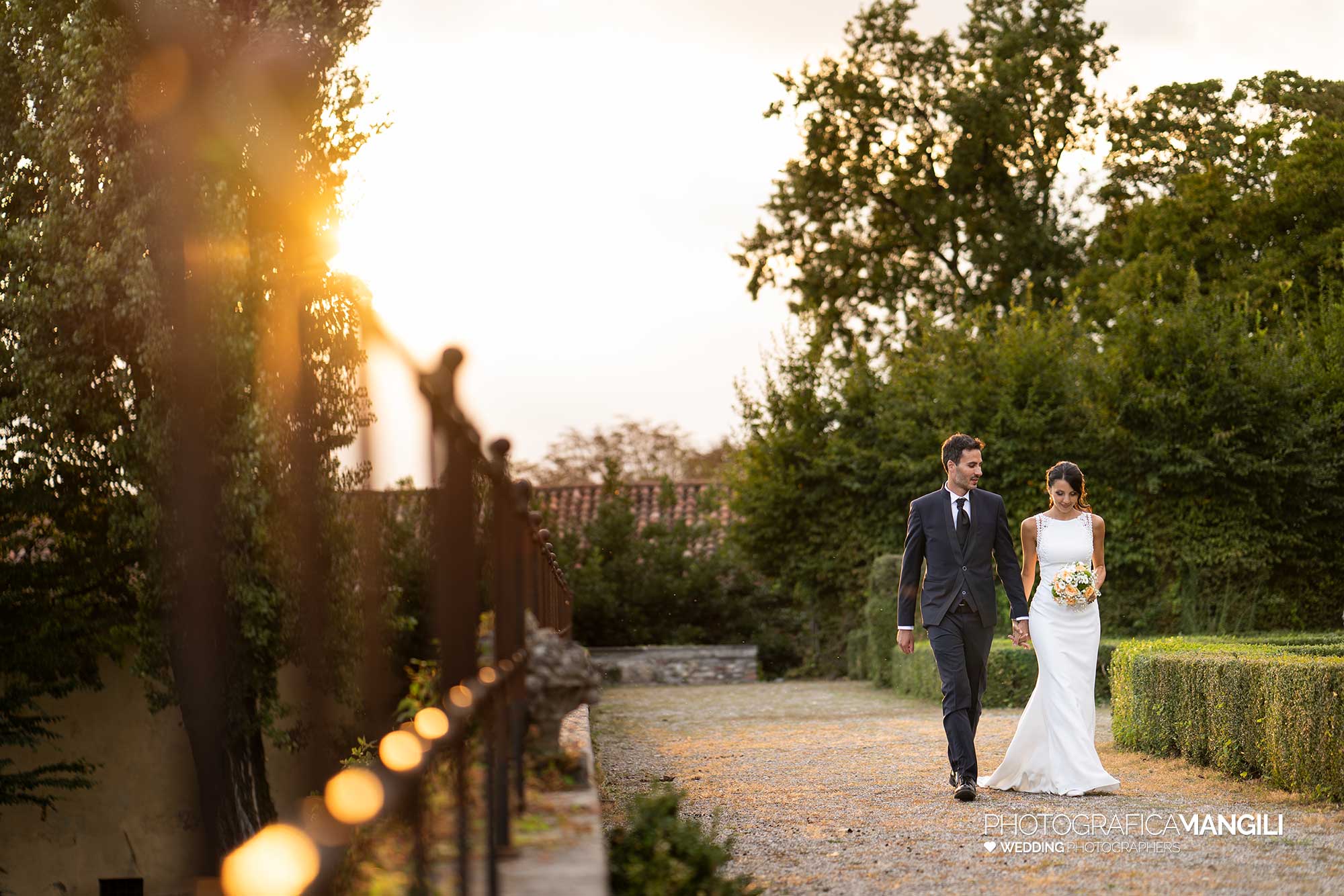 047 reportage foto matrimonio wedding ritratto sposi giardini tramonto villa orsini colonna imbersago lecco 047 reportage foto matrimonio wedding ritratto sposi giardini tramonto villa orsini colonna imbersago lecco