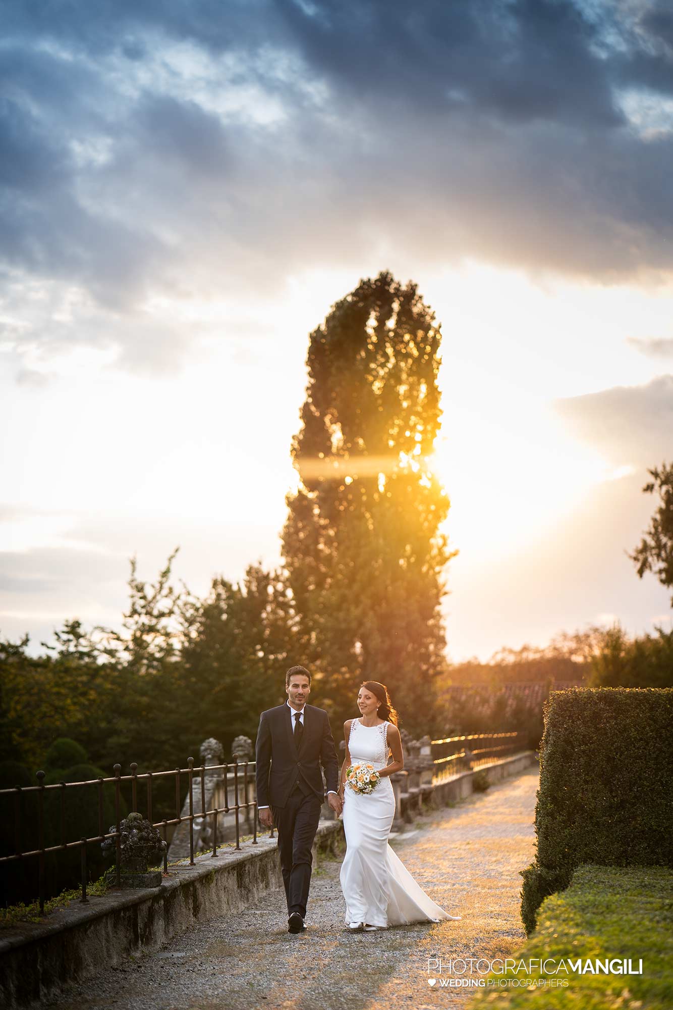 049 reportage foto matrimonio wedding ritratto sposi tramonto villa orsini colonna imbersago lecco 049 reportage foto matrimonio wedding ritratto sposi tramonto villa orsini colonna imbersago lecco