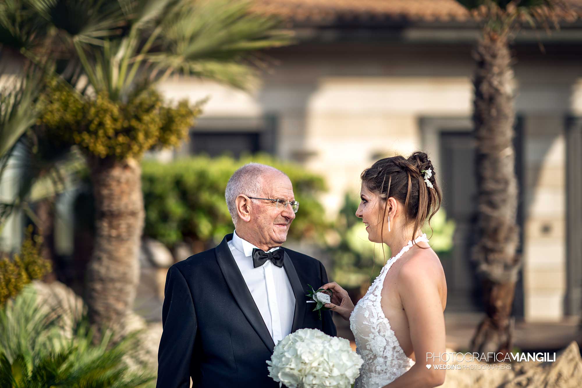 054 fotografo matrimonio reportage destination wedding italy padre sposa cerimonia civile siracusa gran hotel minareto sicilia italia 054 fotografo matrimonio reportage destination wedding italy padre sposa cerimonia civile siracusa gran hotel minareto sicilia italia