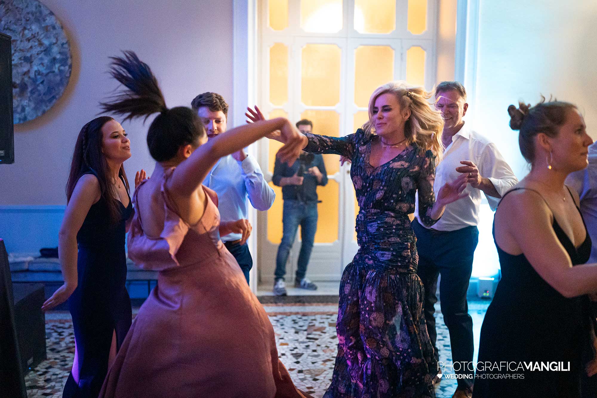 055 fotografo matrimonio reportage wedding ritratto sposi balli villa geno como 055 fotografo matrimonio reportage wedding ritratto sposi balli villa geno como