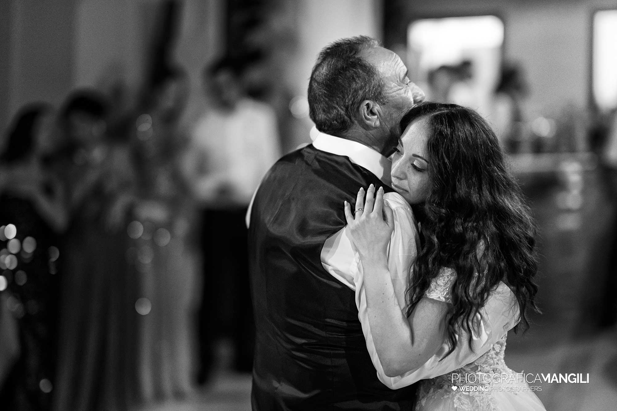 064 fotografo matrimonio reportage wedding sposa papà ritratto villa mattioli lesmo monza brianza 064 fotografo matrimonio reportage wedding sposa papà ritratto villa mattioli lesmo monza brianza