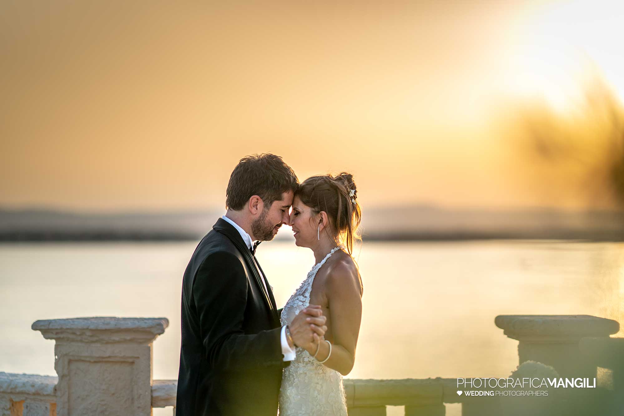 071 fotografo matrimonio reportage destination wedding italy sposi tramonto mare spiaggia siracusa gran hotel minareto sicilia italia 071 fotografo matrimonio reportage destination wedding italy sposi tramonto mare spiaggia siracusa gran hotel minareto sicilia italia