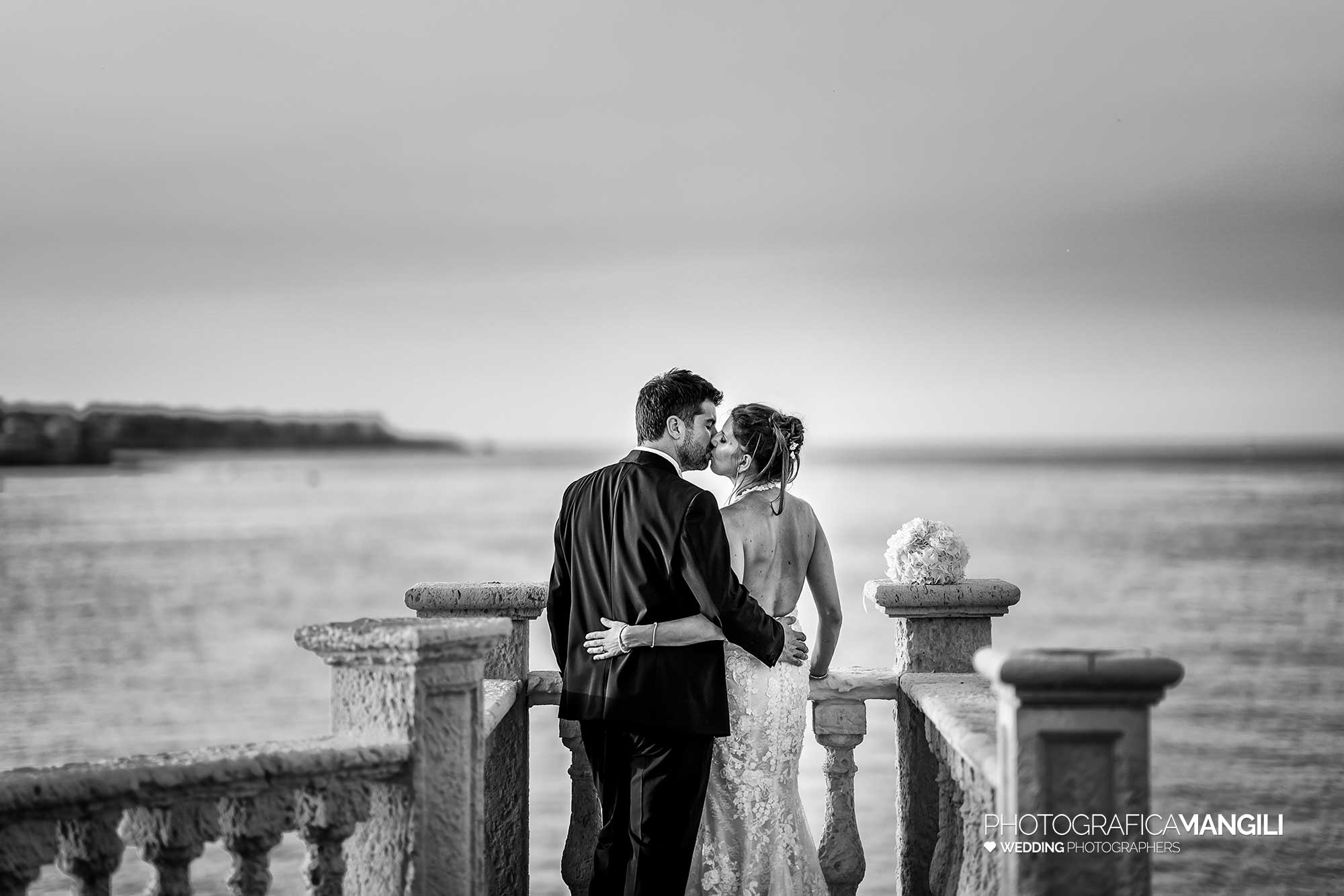 073 fotografo matrimonio reportage destination wedding italy sposi tramonto mare spiaggia siracusa gran hotel minareto sicilia italia 073 fotografo matrimonio reportage destination wedding italy sposi tramonto mare spiaggia siracusa gran hotel minareto sicilia italia